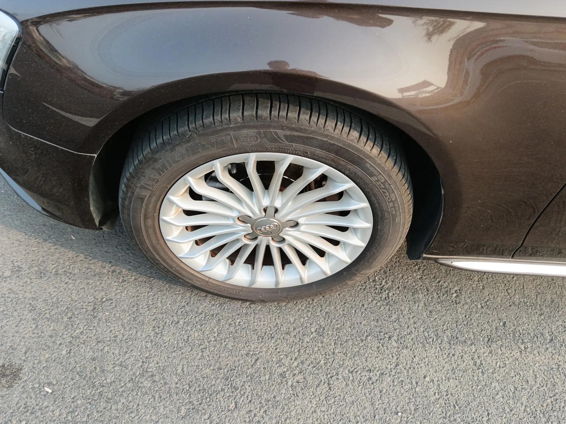 Audi A4L 2015 35 TFSI Automatic Standard Model — миниатюра 9