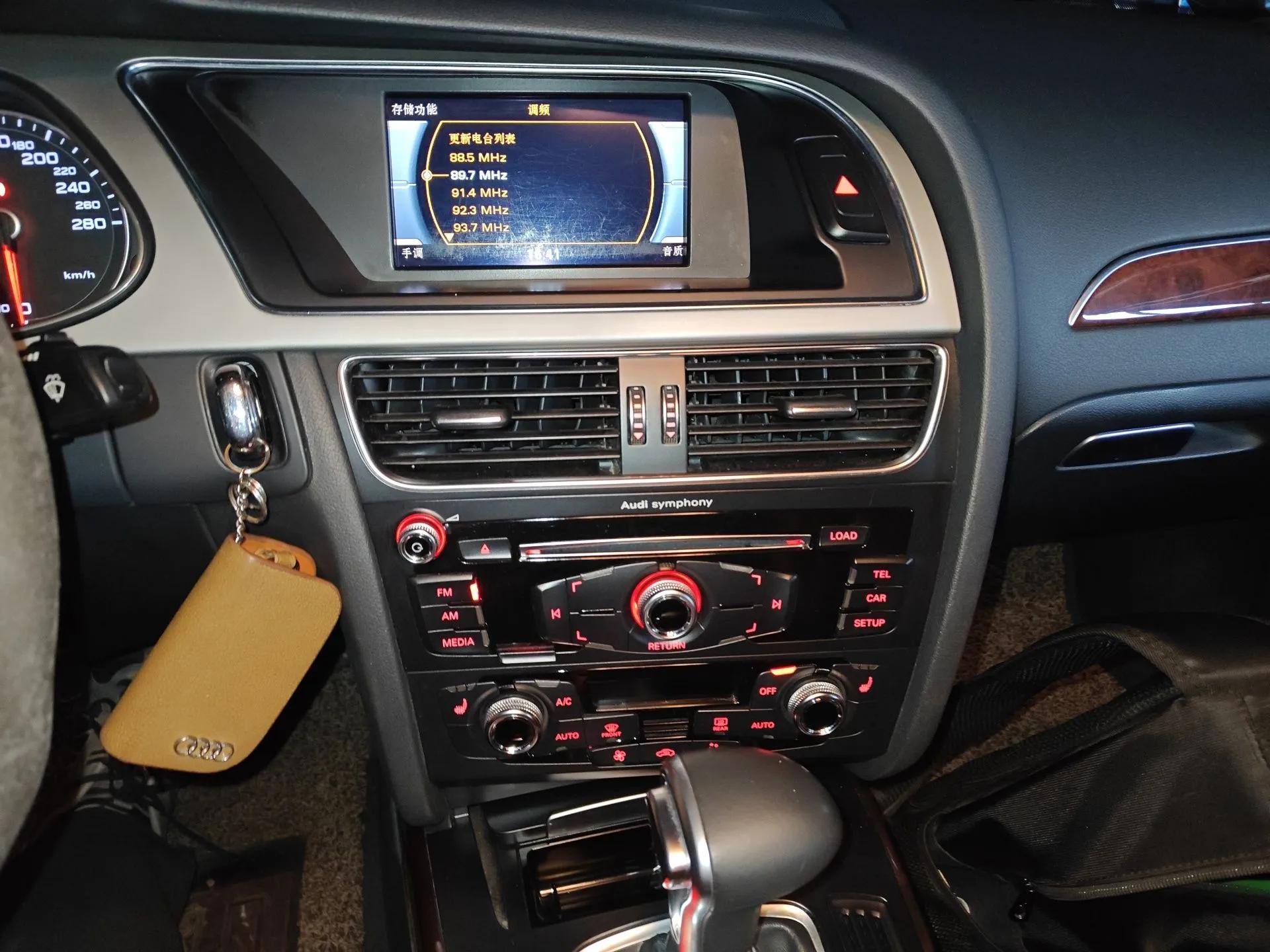 Audi A4L 2016 35 TFSI Automatic Comfort Model — миниатюра 15
