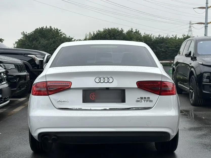 Audi A4L 2016 30 TFSI Collector's Edition Automatic Comfort Model — миниатюра 5
