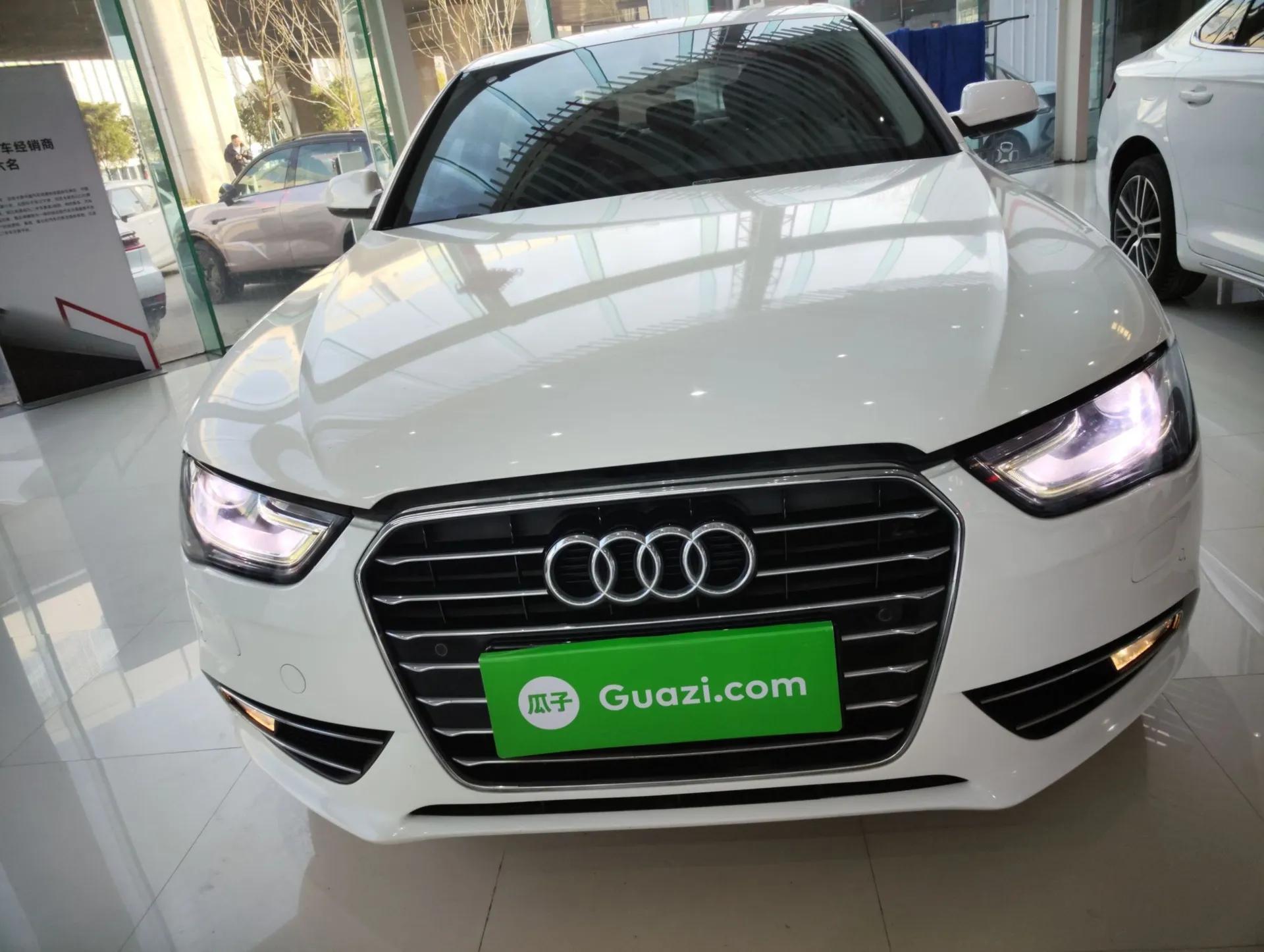 Audi A4L 2016 35 TFSI Collector's Edition Automatic Standard Model — миниатюра 2