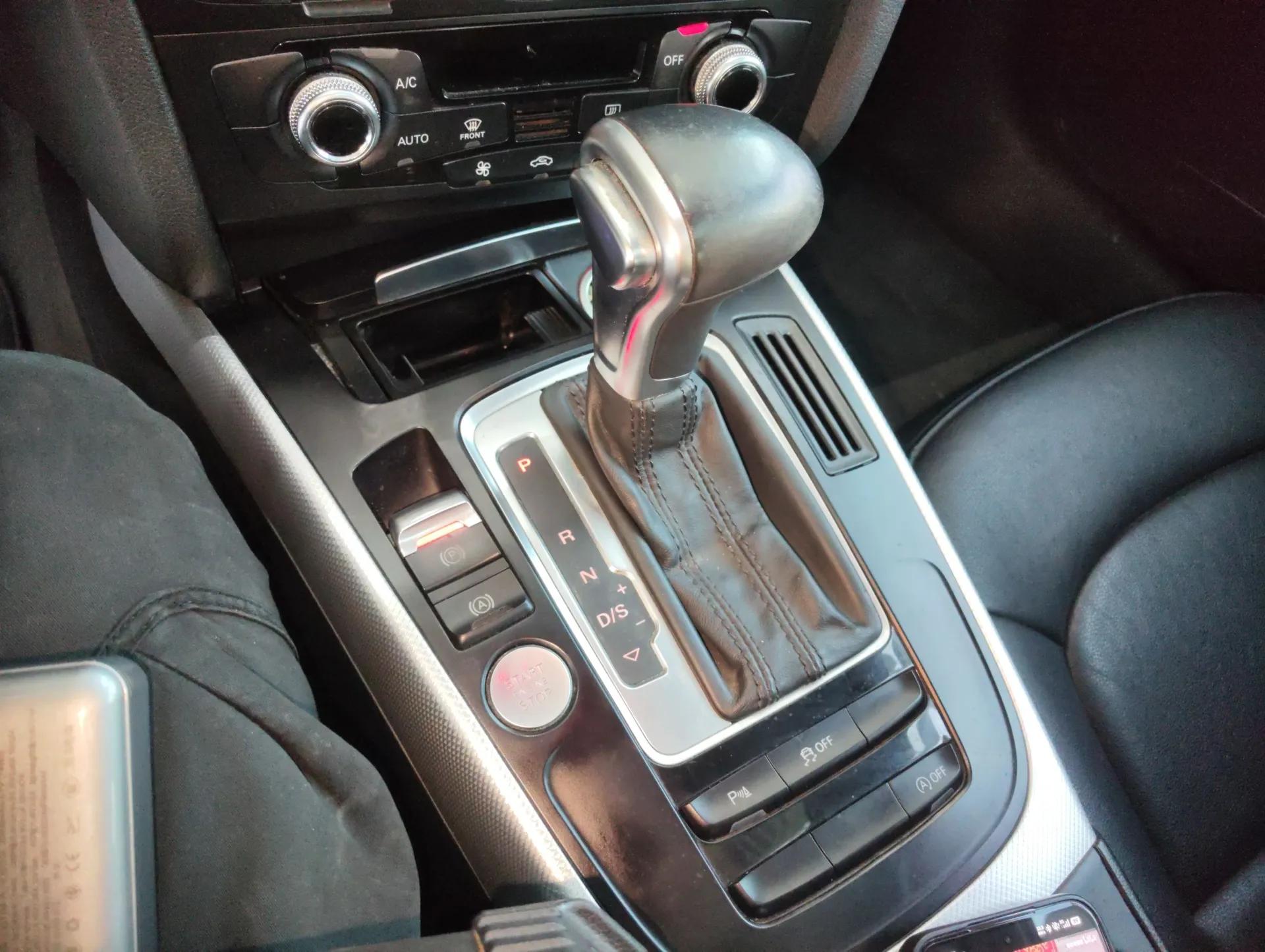 Audi A4L 2016 35 TFSI Collector's Edition Automatic Standard Model — миниатюра 17