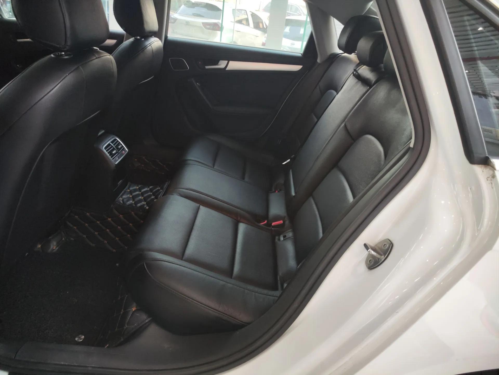 Audi A4L 2016 35 TFSI Collector's Edition Automatic Standard Model — миниатюра 20
