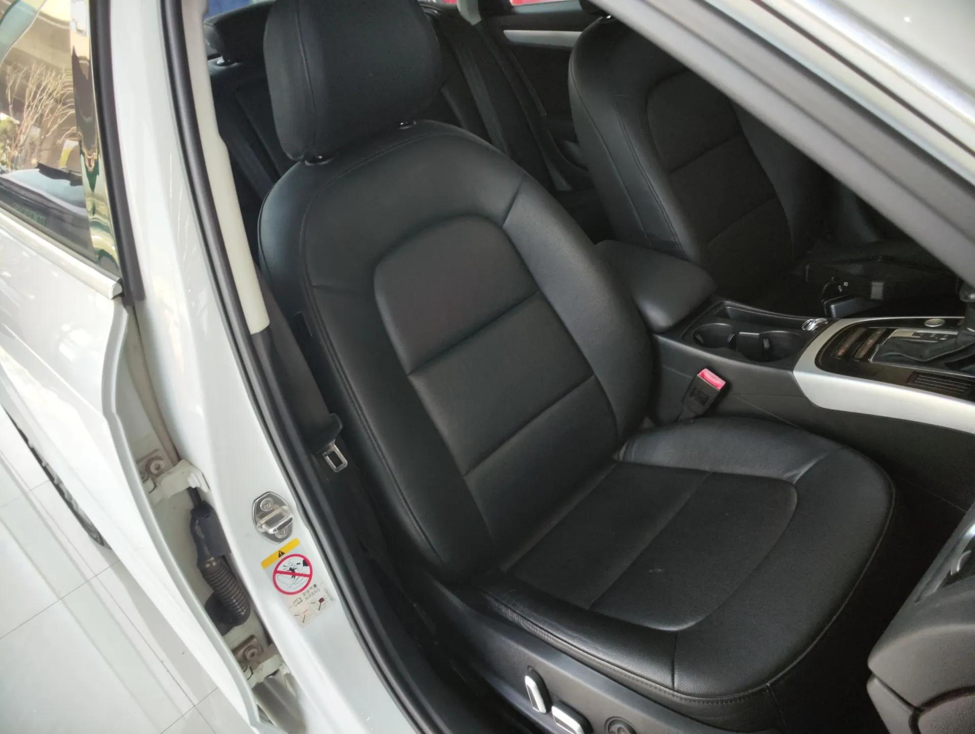 Audi A4L 2016 35 TFSI Collector's Edition Automatic Standard Model — миниатюра 23