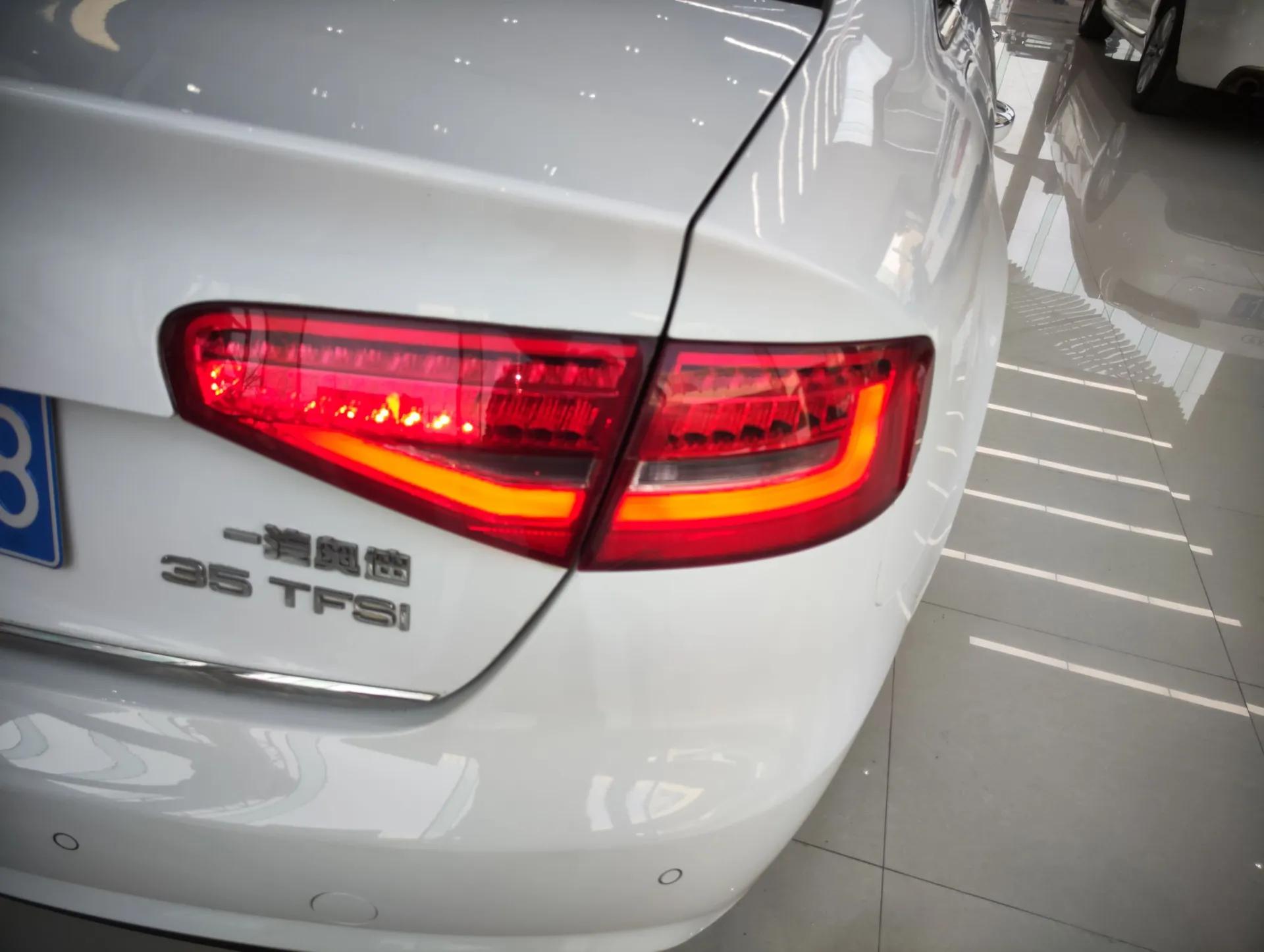Audi A4L 2016 35 TFSI Collector's Edition Automatic Standard Model — миниатюра 7