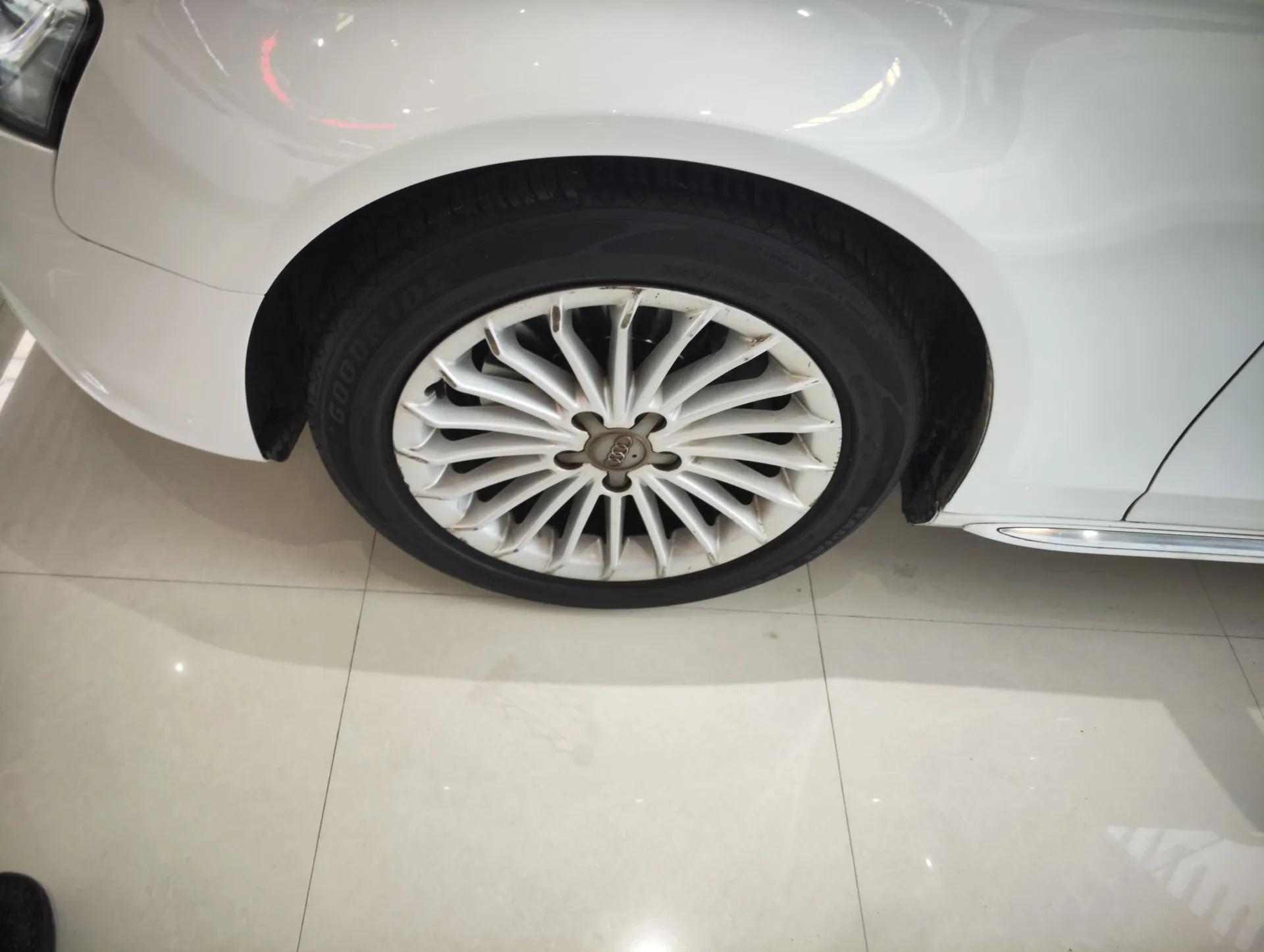 Audi A4L 2016 35 TFSI Collector's Edition Automatic Standard Model — миниатюра 8