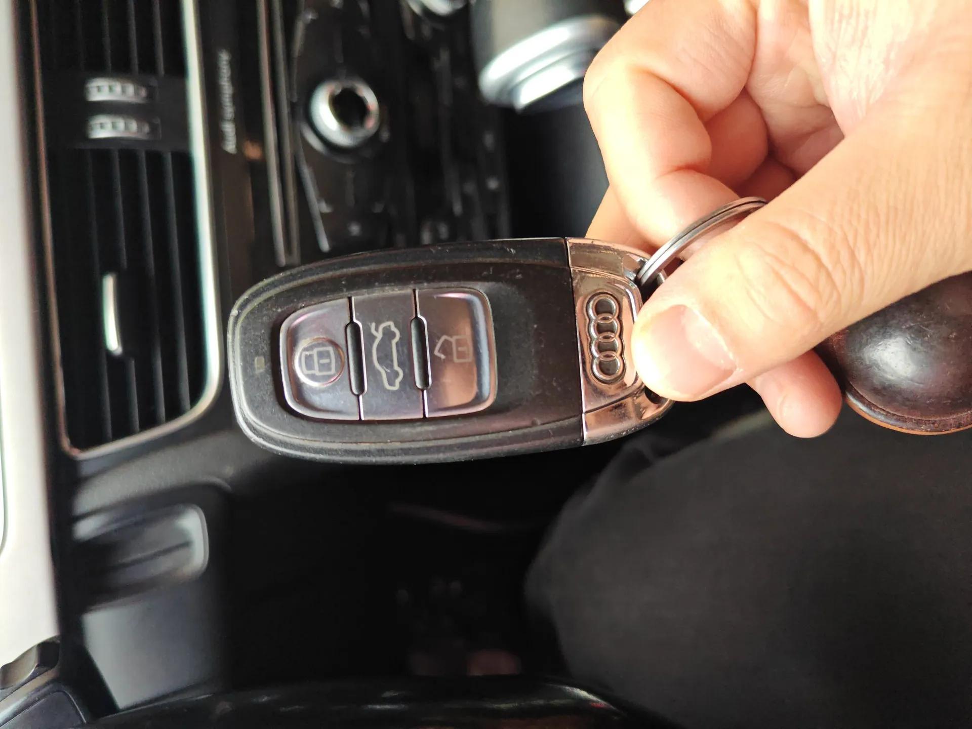 Audi A4L 2015 45 TFSI quattro Individual Sport Edition — миниатюра 17