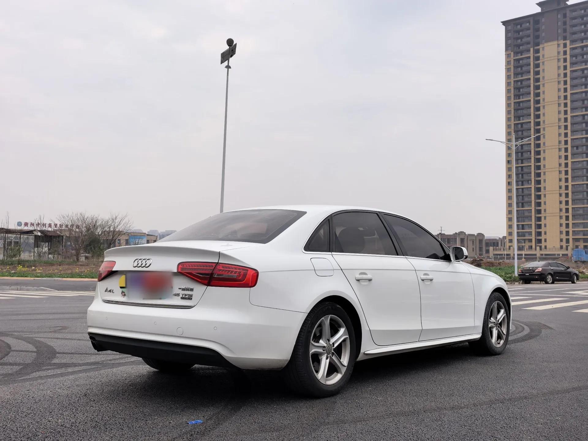 Audi A4L 2015 45 TFSI quattro Individual Sport Edition — миниатюра 5