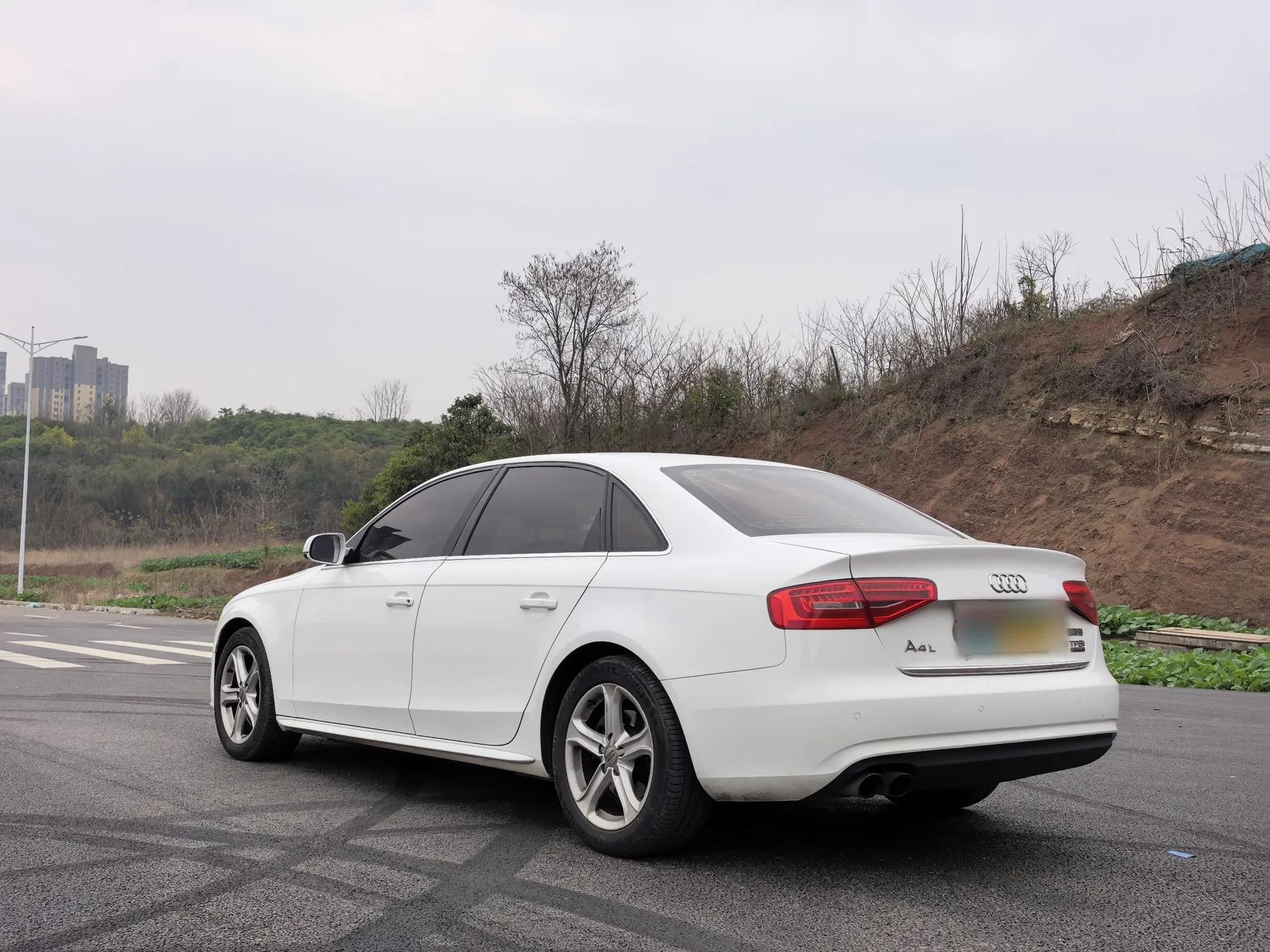 Audi A4L 2015 45 TFSI quattro Individual Sport Edition — миниатюра 6