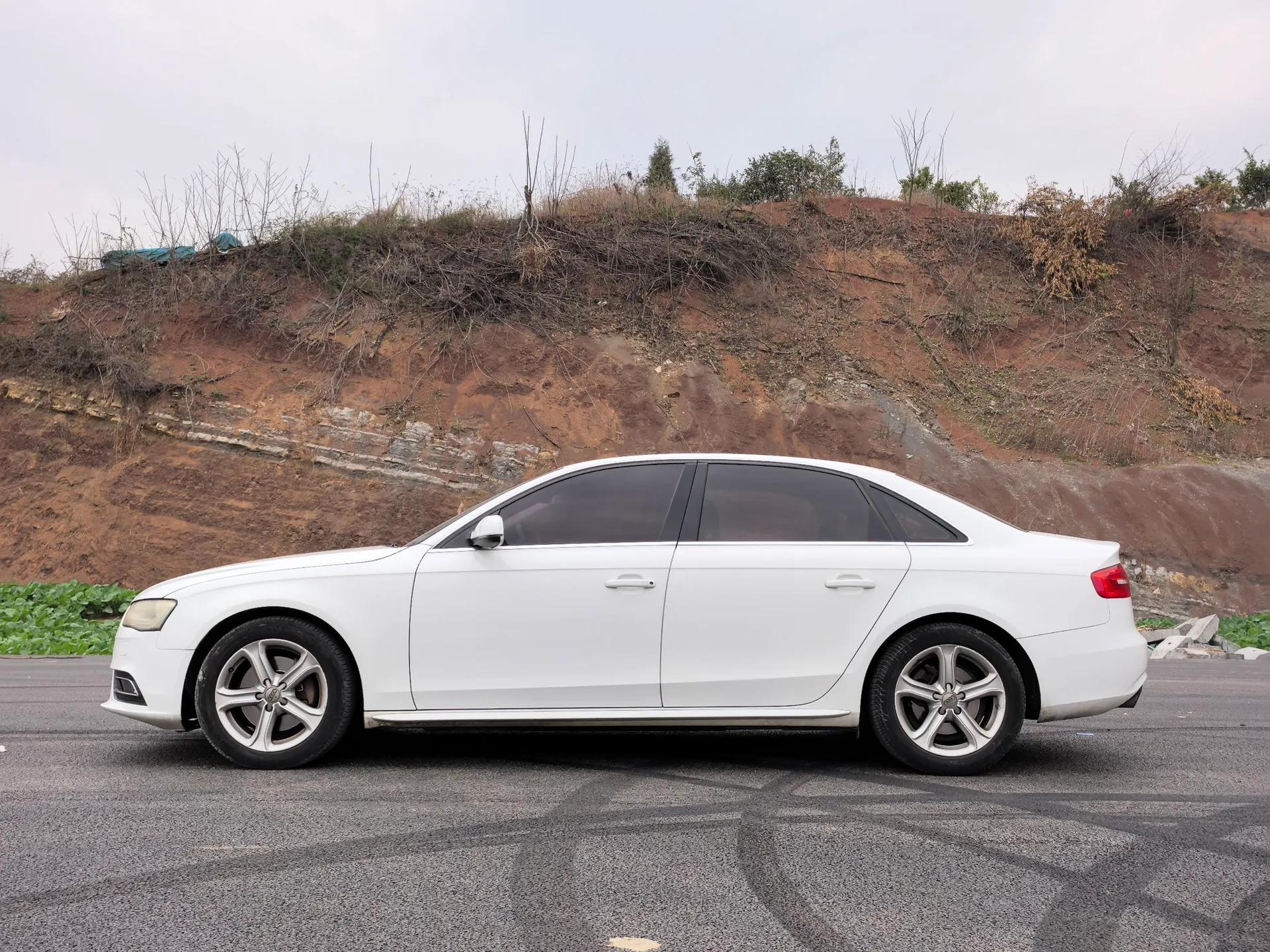 Audi A4L 2015 45 TFSI quattro Individual Sport Edition — миниатюра 7