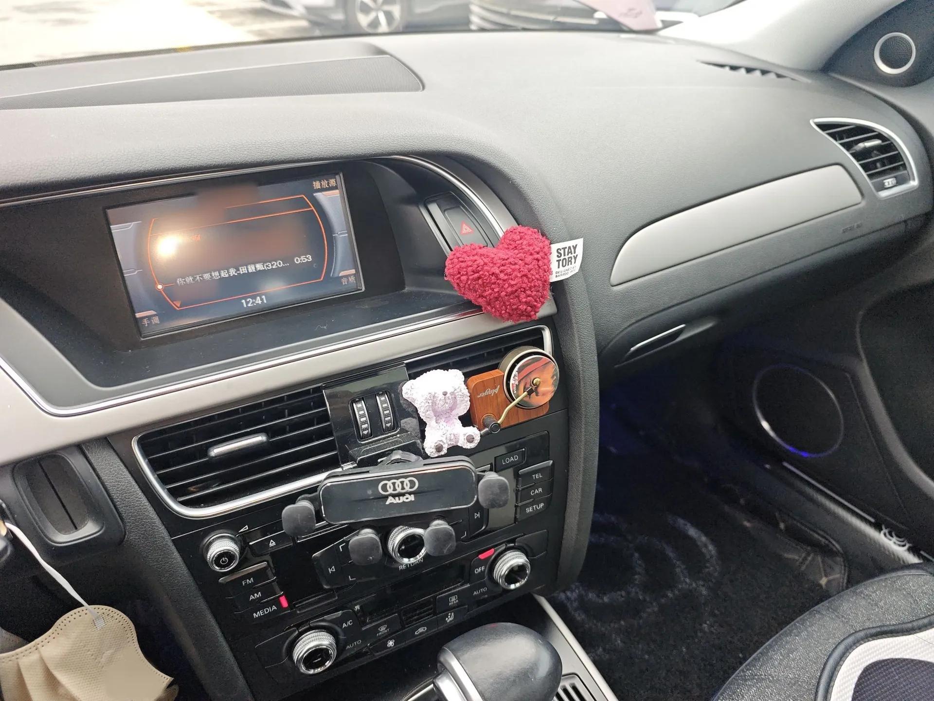 Audi A4L 2016 35 TFSI Automatic Standard Model — миниатюра 12