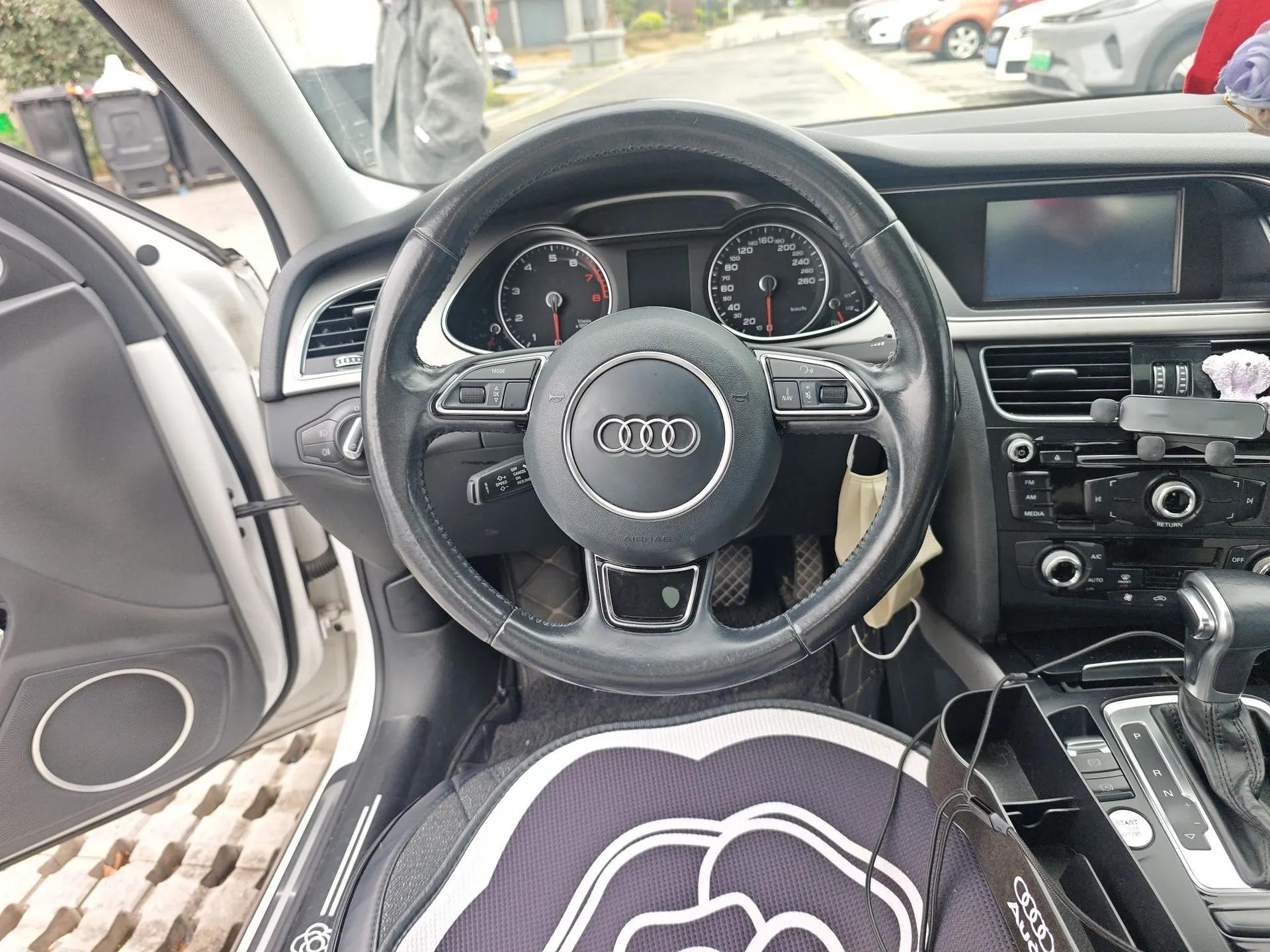 Audi A4L 2016 35 TFSI Automatic Standard Model — миниатюра 9
