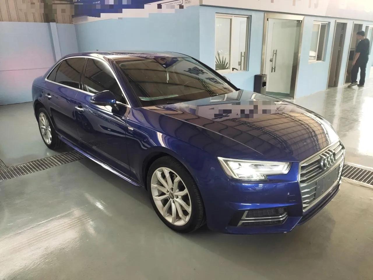 Audi A4L 2018 30th Anniversary Edition 40 TFSI Fashion Model — миниатюра 3