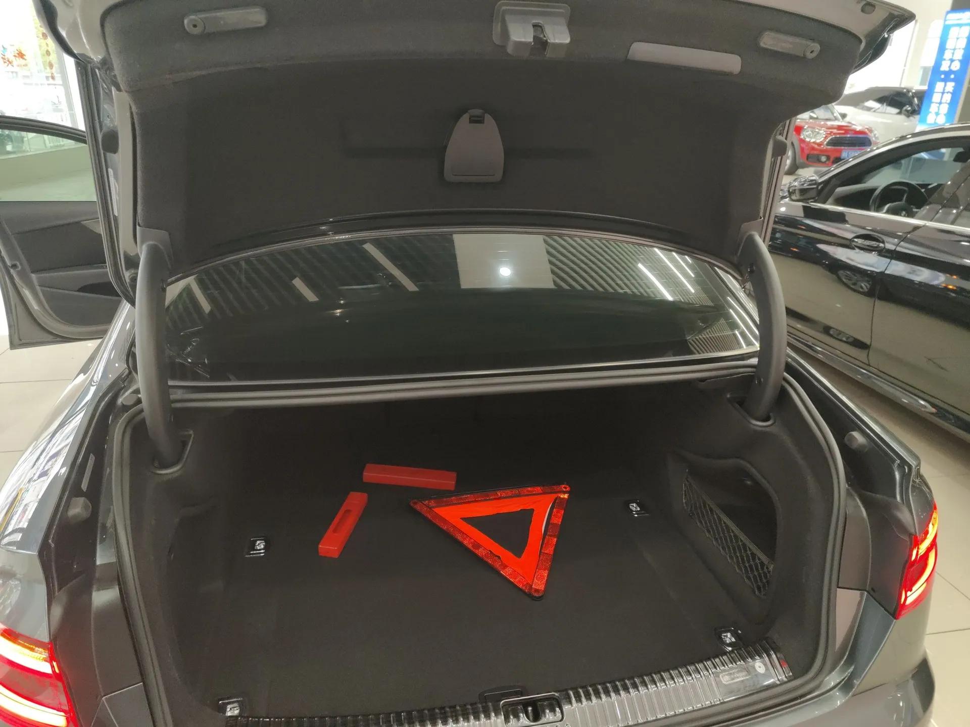 Audi A4L 2019 40 TFSI Ambition China VI — миниатюра 21