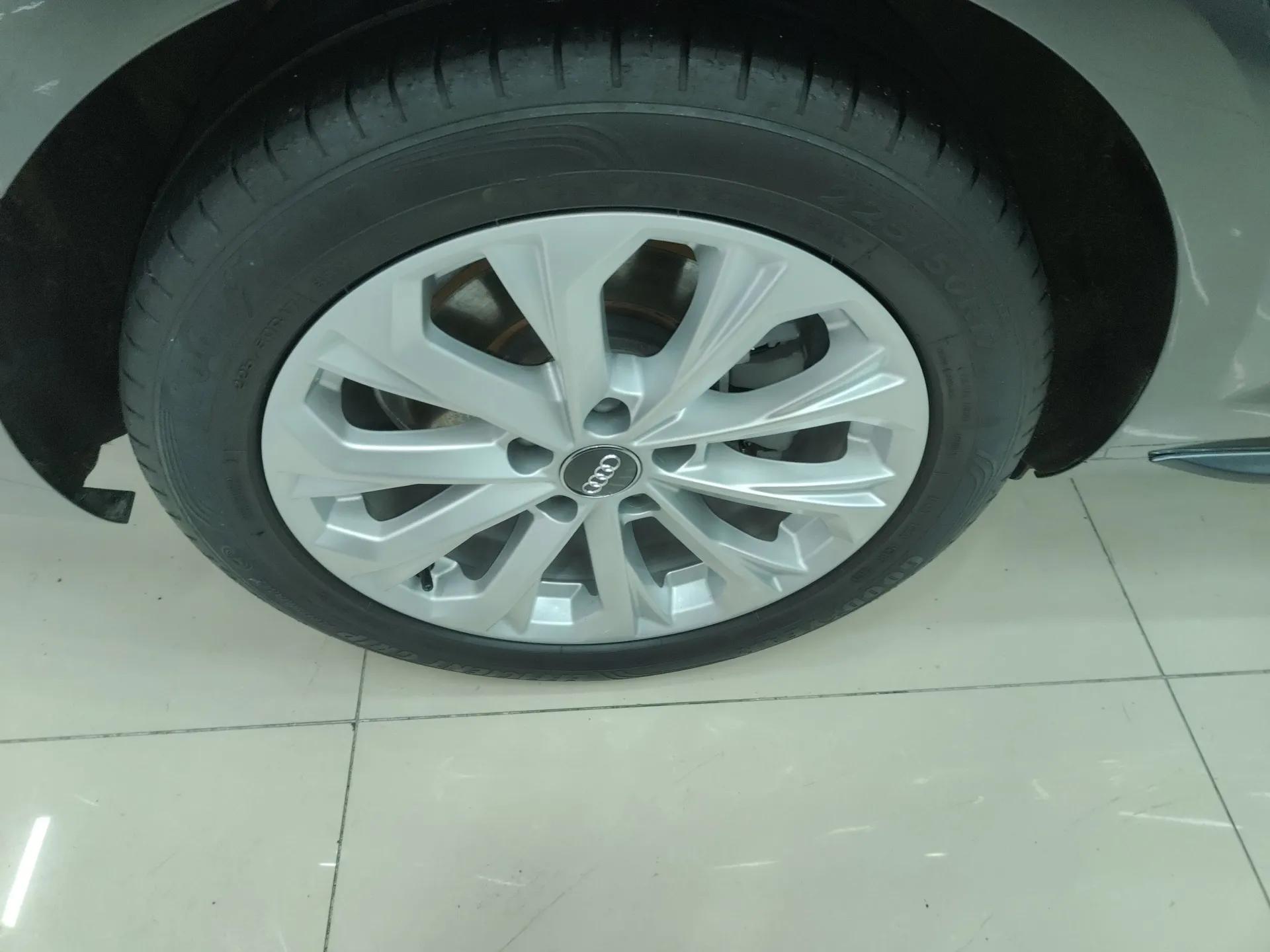 Audi A4L 2019 40 TFSI Ambition China VI — миниатюра 10