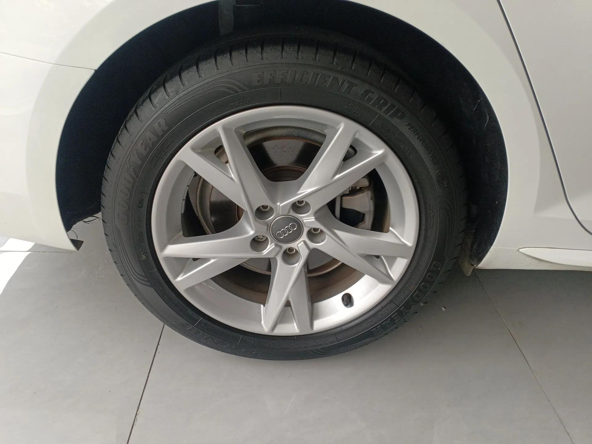 Audi A4L 2019 35 TFSI Ambition China VI — миниатюра 10