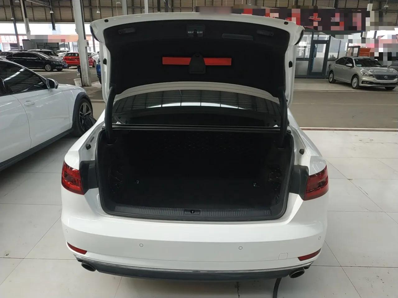 Audi A4L 2018 30th Anniversary Edition 40 TFSI Trendy Model — миниатюра 22