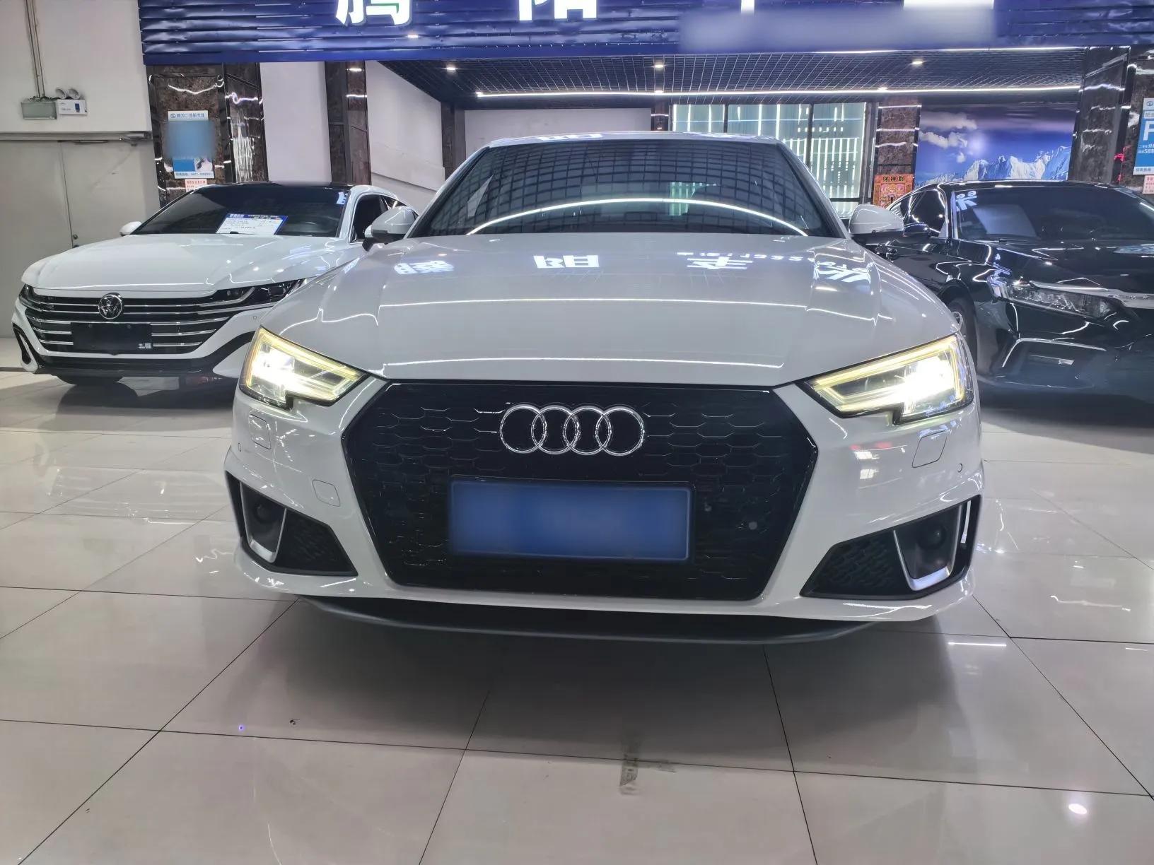 Audi A4L 2018 30th Anniversary Edition 40 TFSI Fashion Model — миниатюра 3
