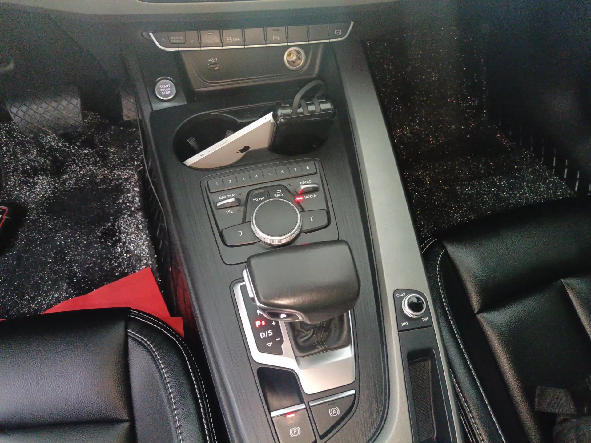 Audi A4L 2019 40 TFSI Ambition Version China V — миниатюра 17