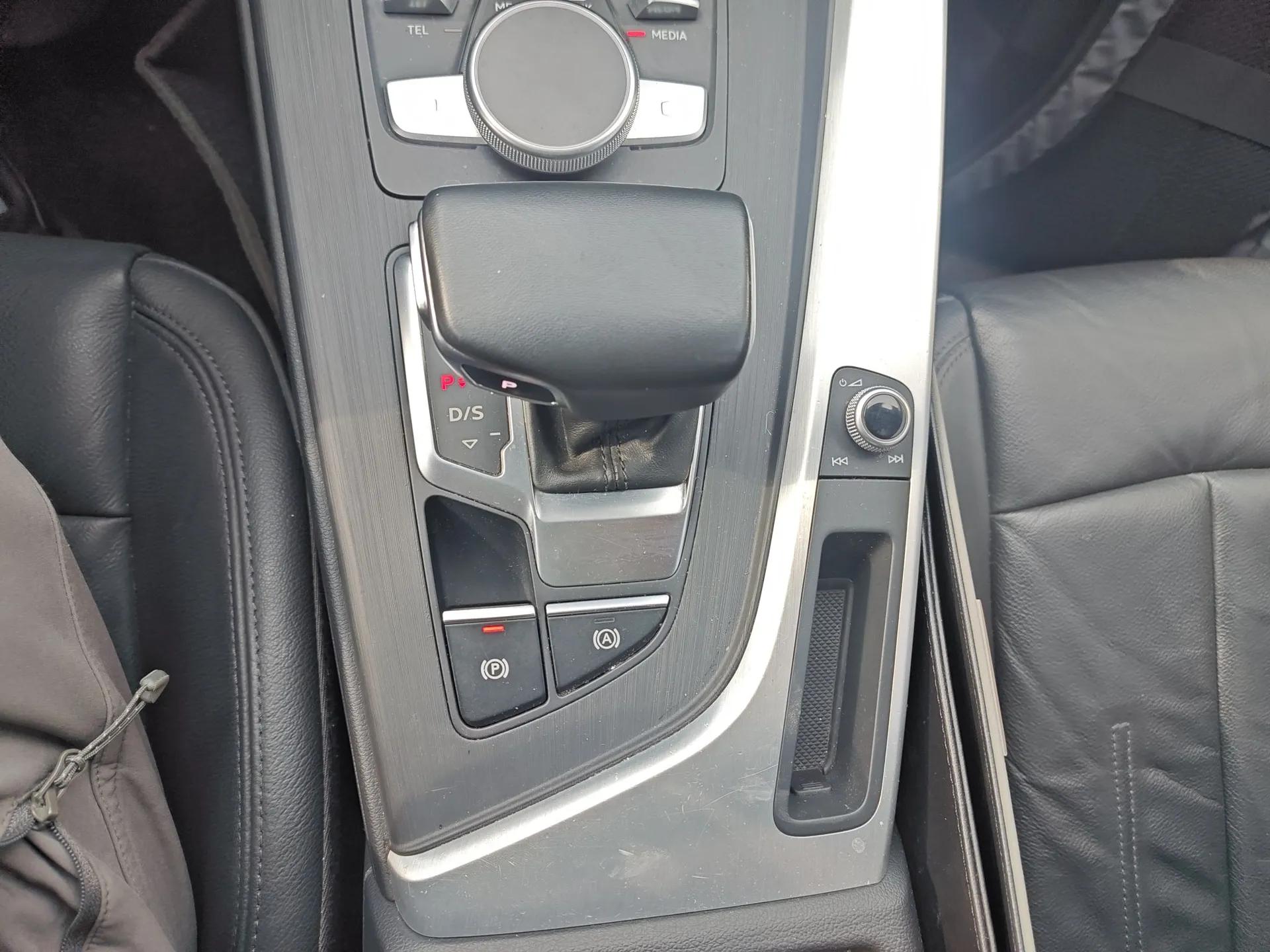 Audi A4L 2019 40 TFSI Fashion Version China V — миниатюра 19
