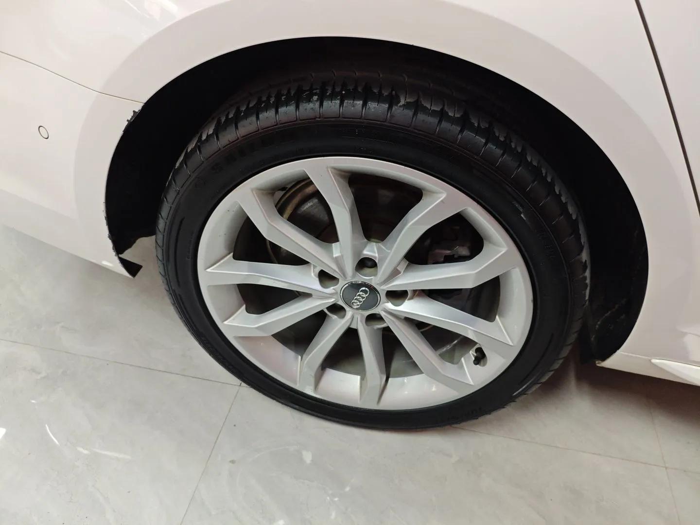 Audi A4L 2019 40 TFSI Fashion Edition China VI Emission Standard — миниатюра 10