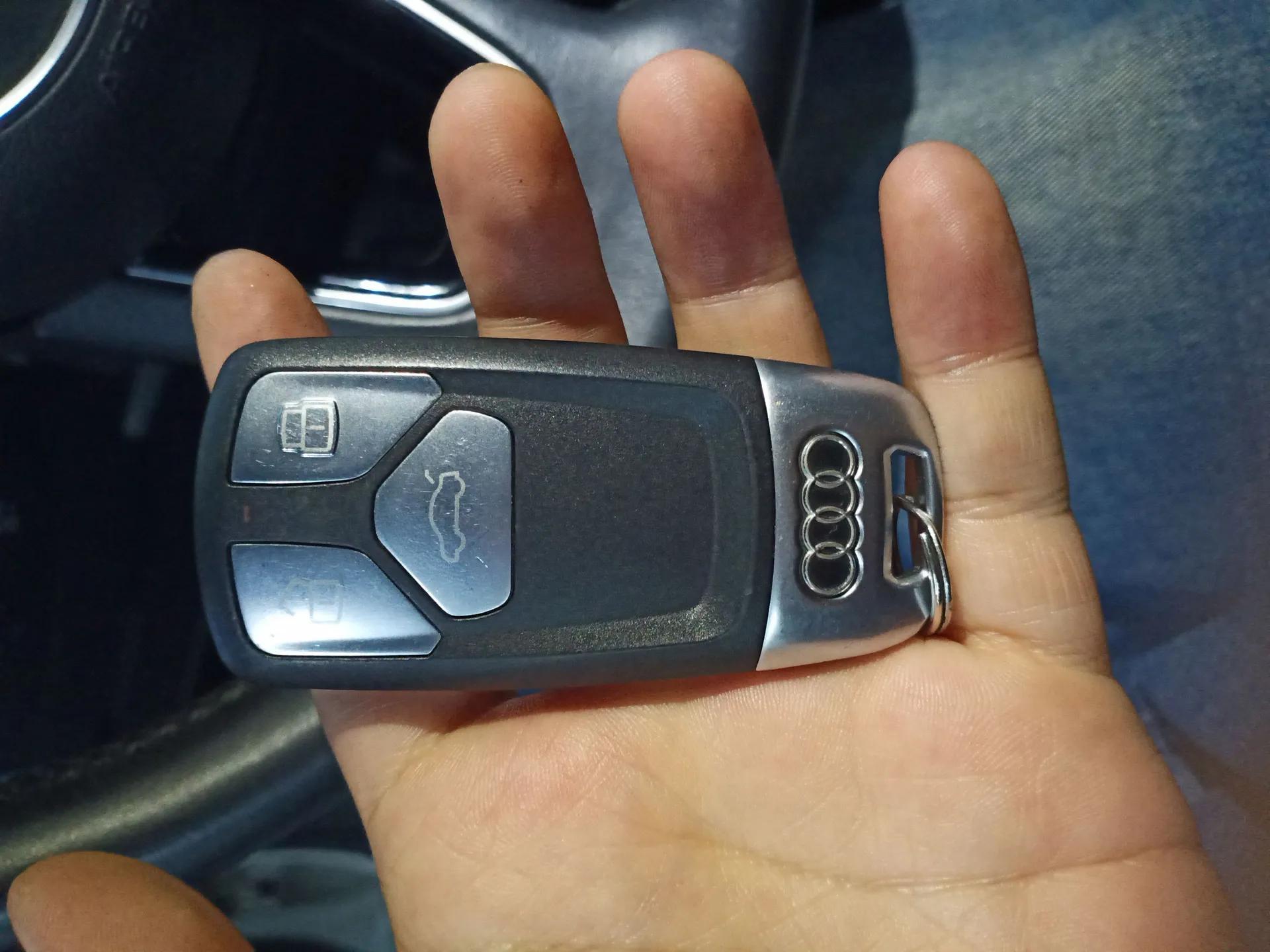 Audi A4L 2019 40 TFSI Fashion Edition China VI Emission Standard — миниатюра 19