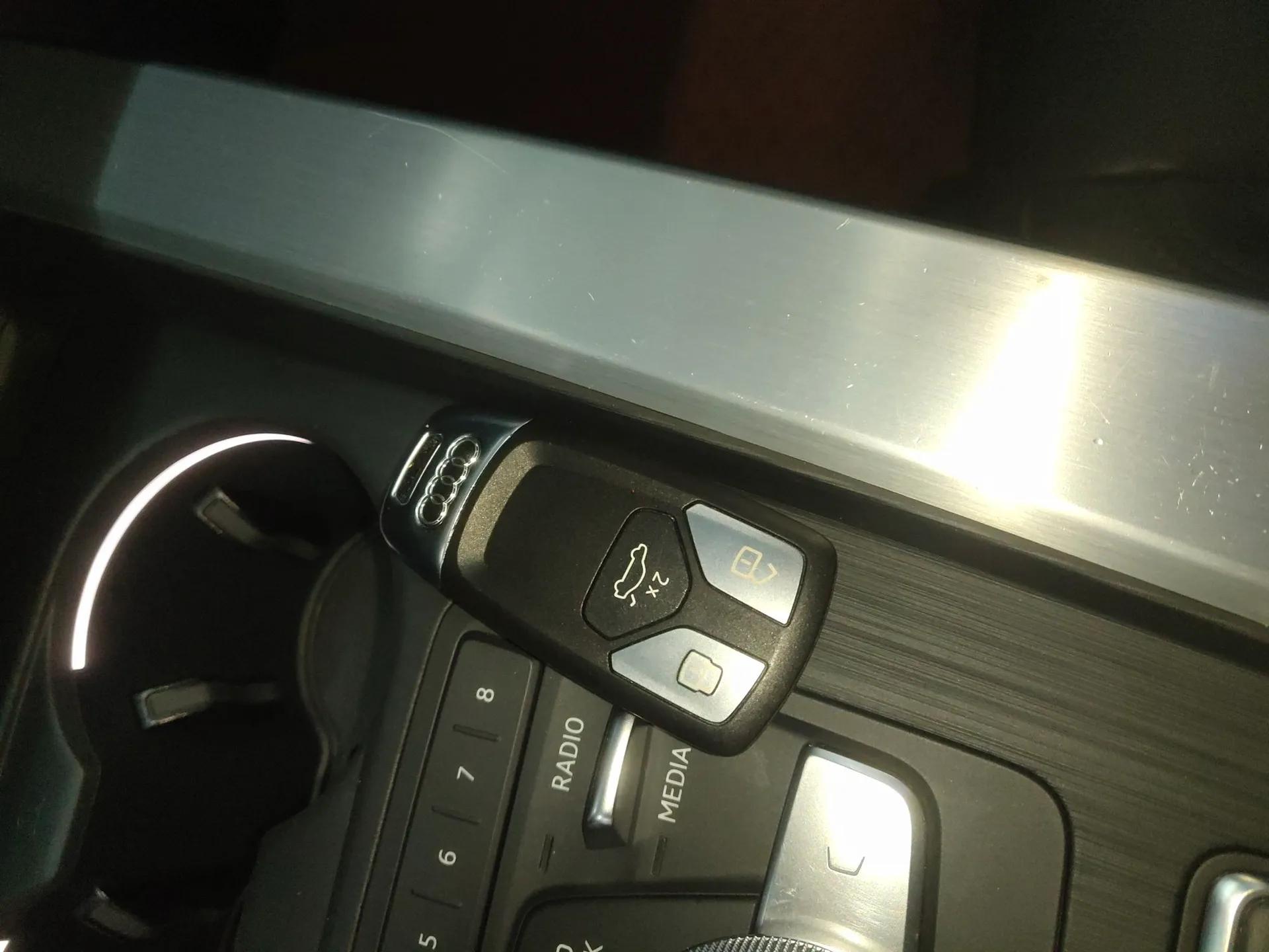 Audi A4L 2019 40 TFSI Fashion Version China V — миниатюра 12
