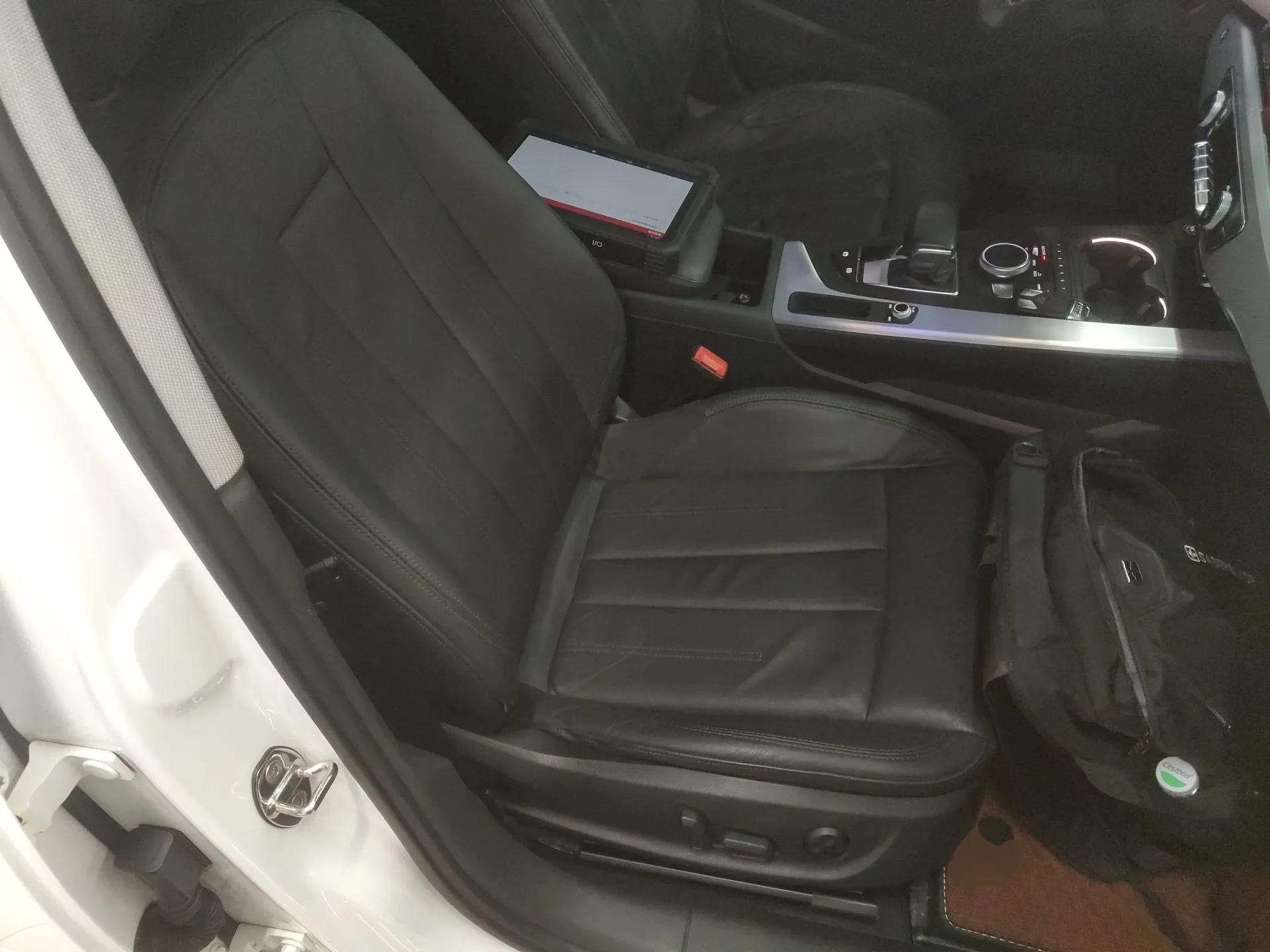 Audi A4L 2019 40 TFSI Fashion Version China V — миниатюра 23