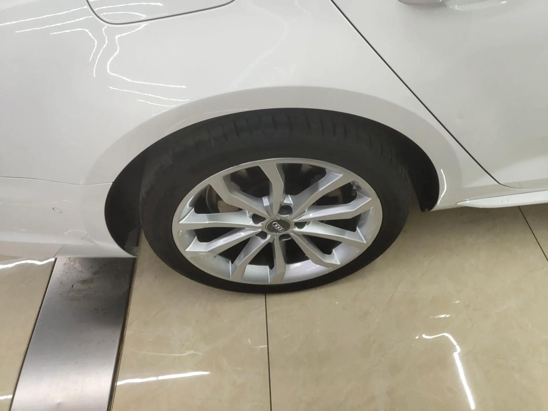 Audi A4L 2019 40 TFSI Fashion Version China V — миниатюра 10