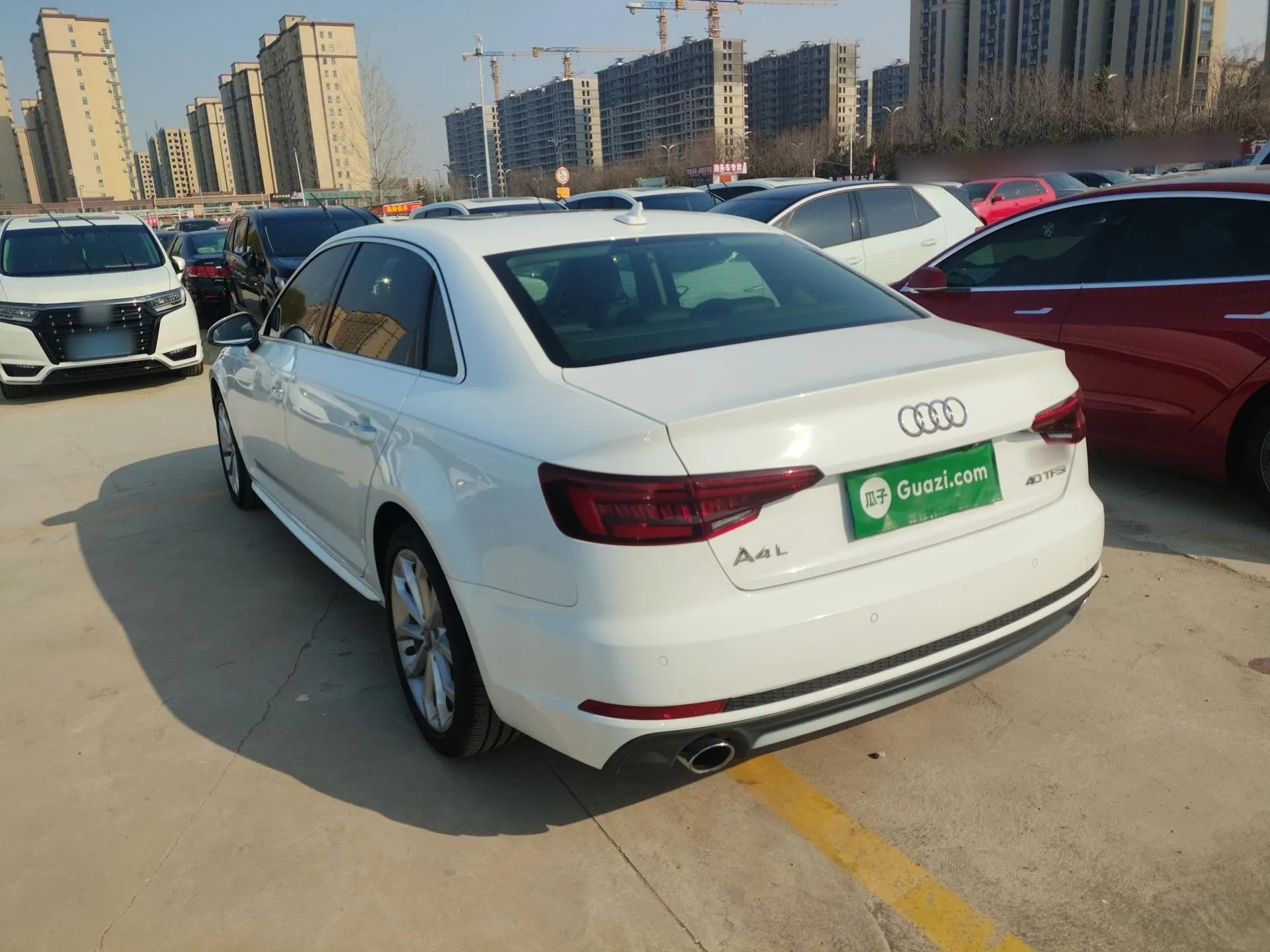 Audi A4L 2018 30th Anniversary Edition 40 TFSI Fashion Model — миниатюра 4
