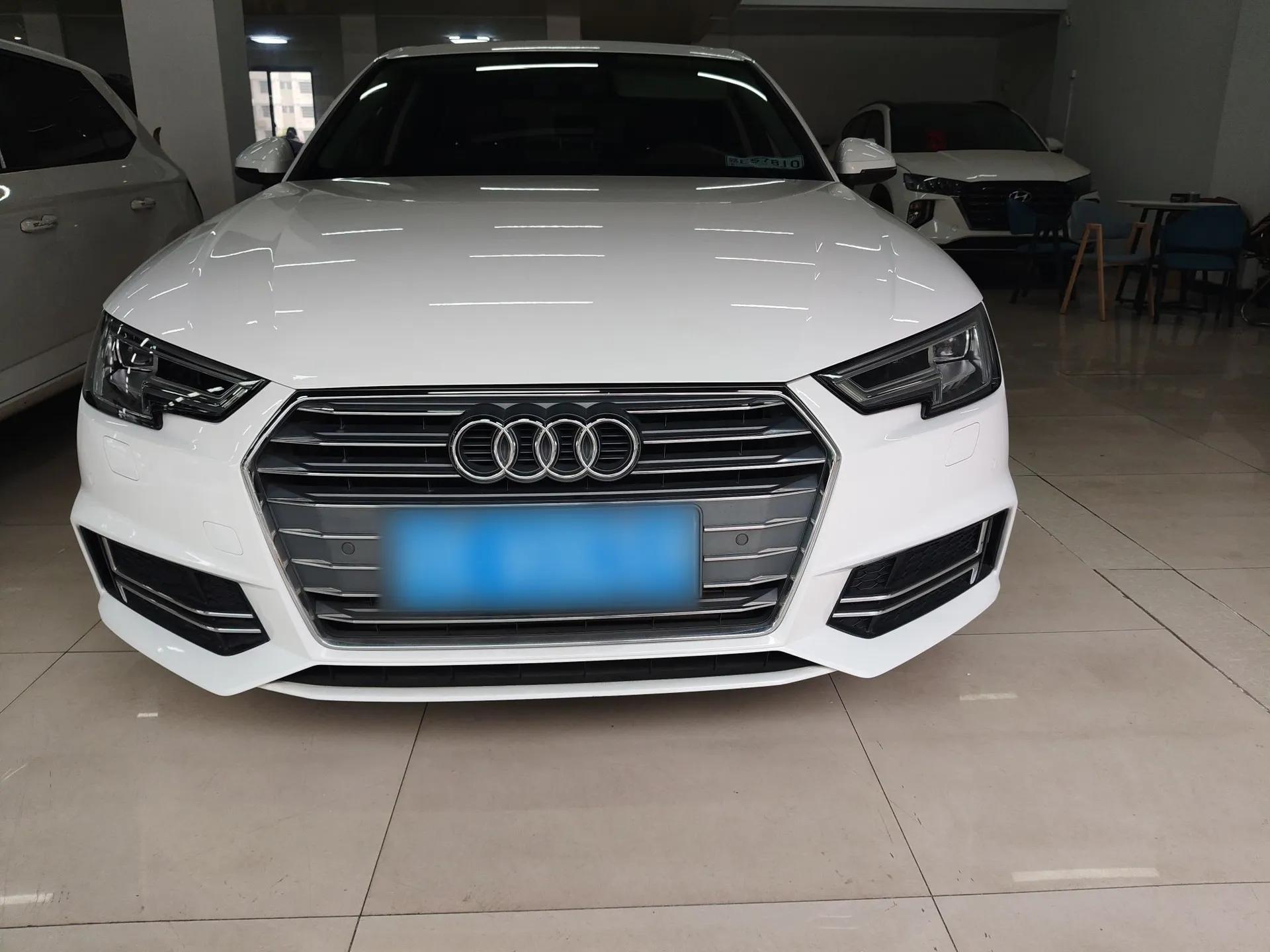 Audi A4L 2018 30th Anniversary Edition 40 TFSI Fashion Model — миниатюра 2