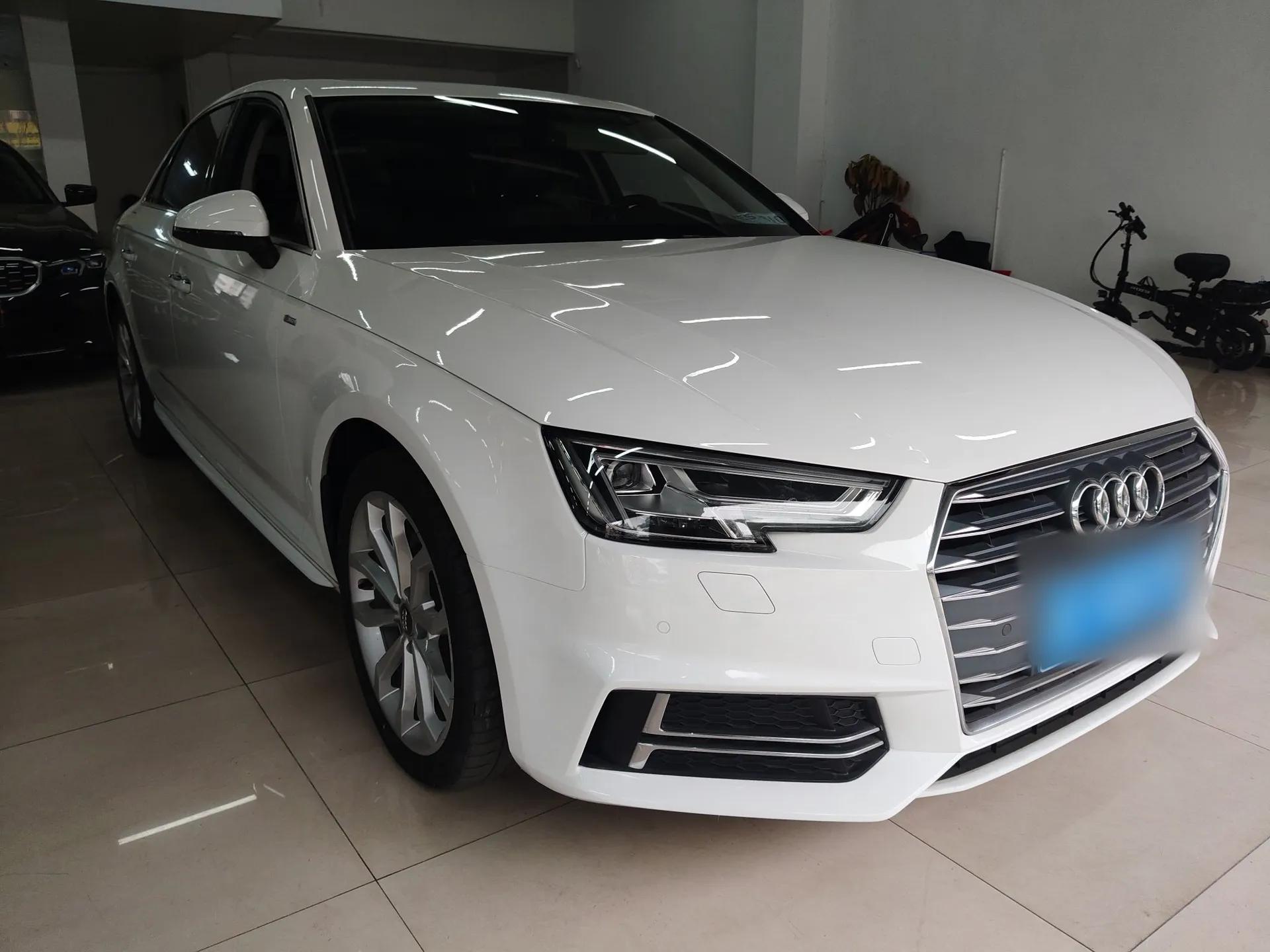 Audi A4L 2018 30th Anniversary Edition 40 TFSI Fashion Model — миниатюра 3