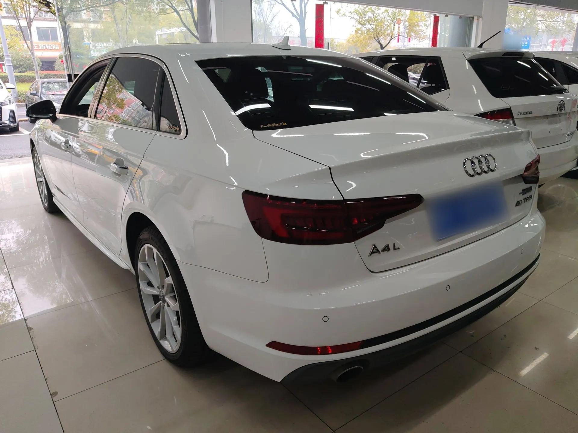 Audi A4L 2018 30th Anniversary Edition 40 TFSI Fashion Model — миниатюра 4