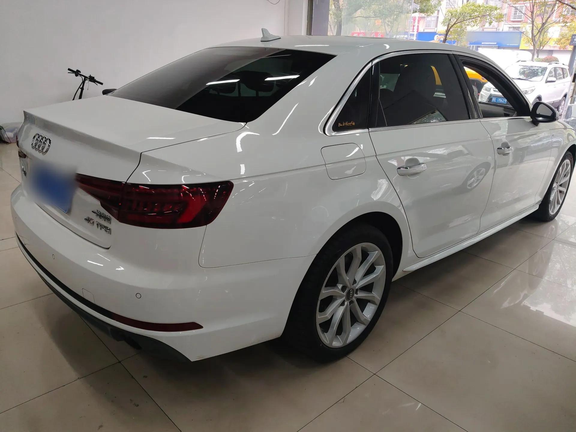 Audi A4L 2018 30th Anniversary Edition 40 TFSI Fashion Model — миниатюра 6