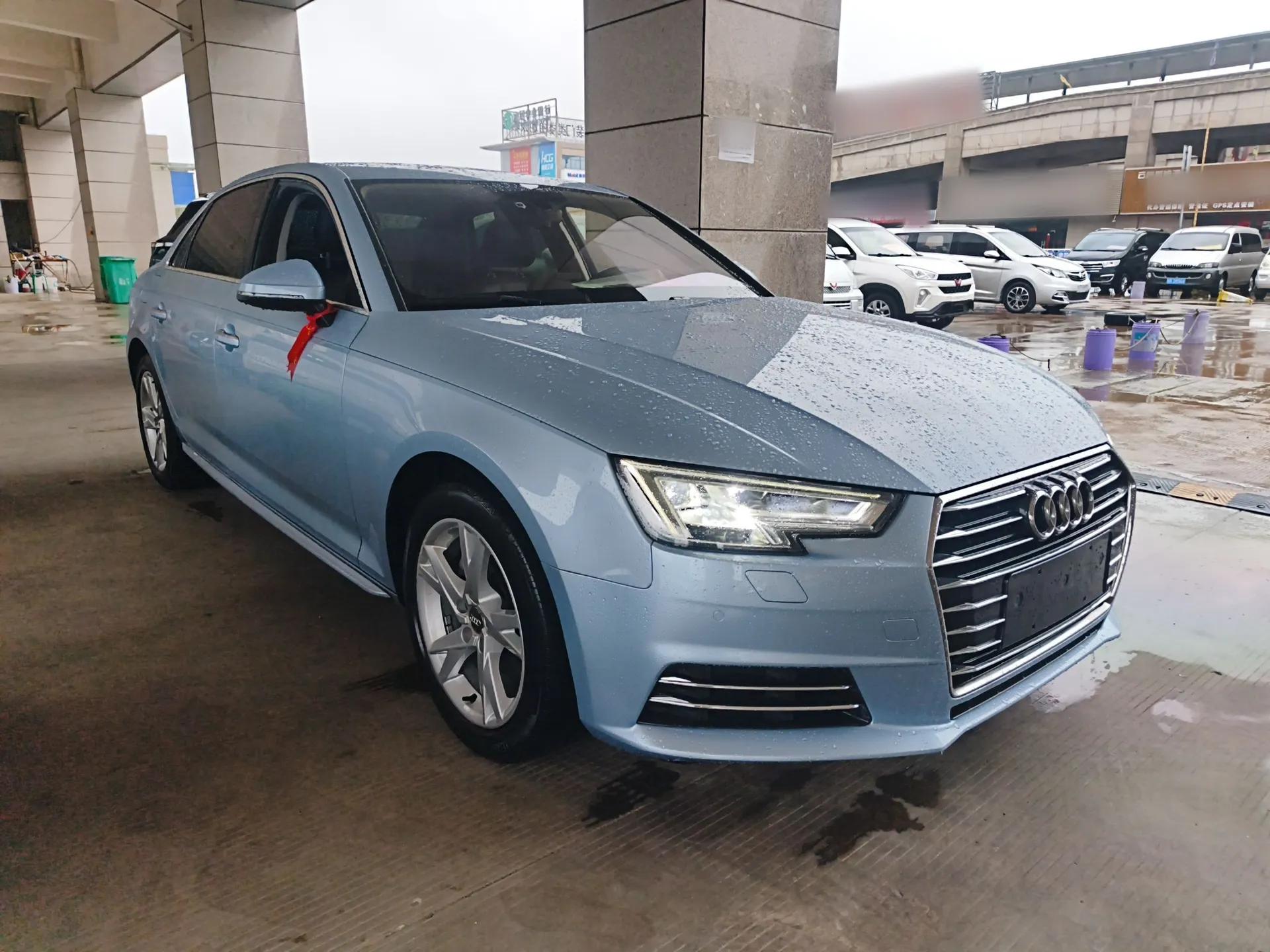 Audi A4L 2018 30th Anniversary Edition 40 TFSI Trendy Model — миниатюра 3