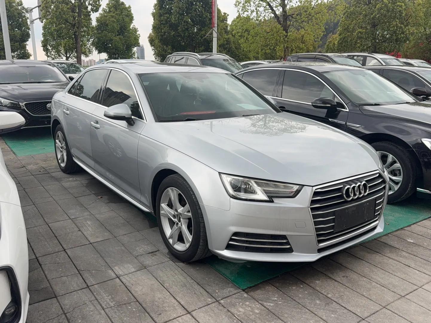 Audi A4L 2017 Plus 40 TFSI Ambition Model — миниатюра 3