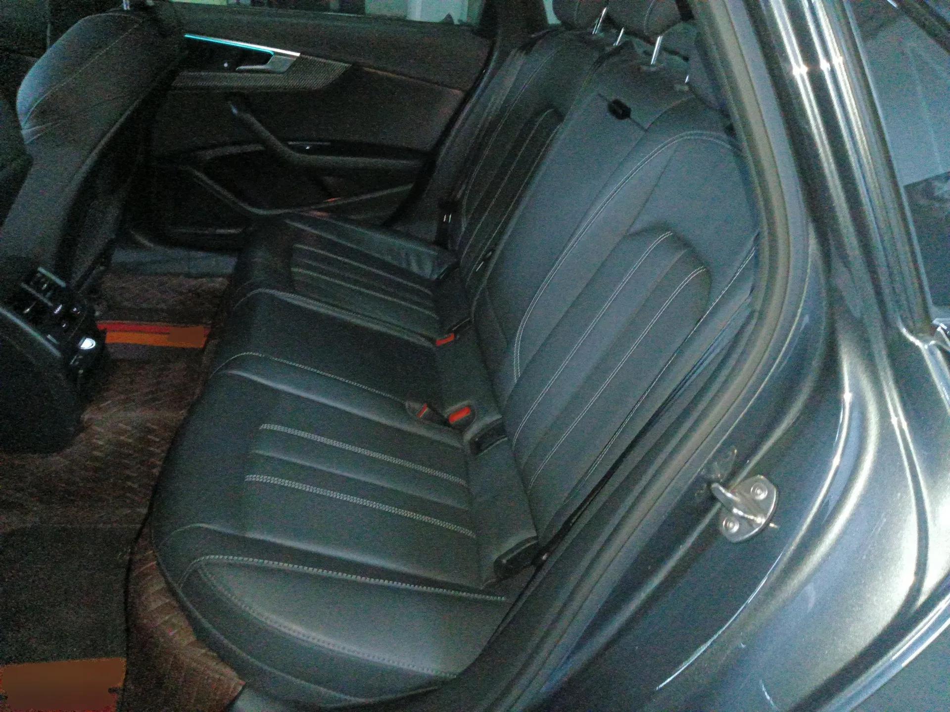 Audi A4L 2020 40 TFSI quattro Luxury Dynamic Model — миниатюра 19