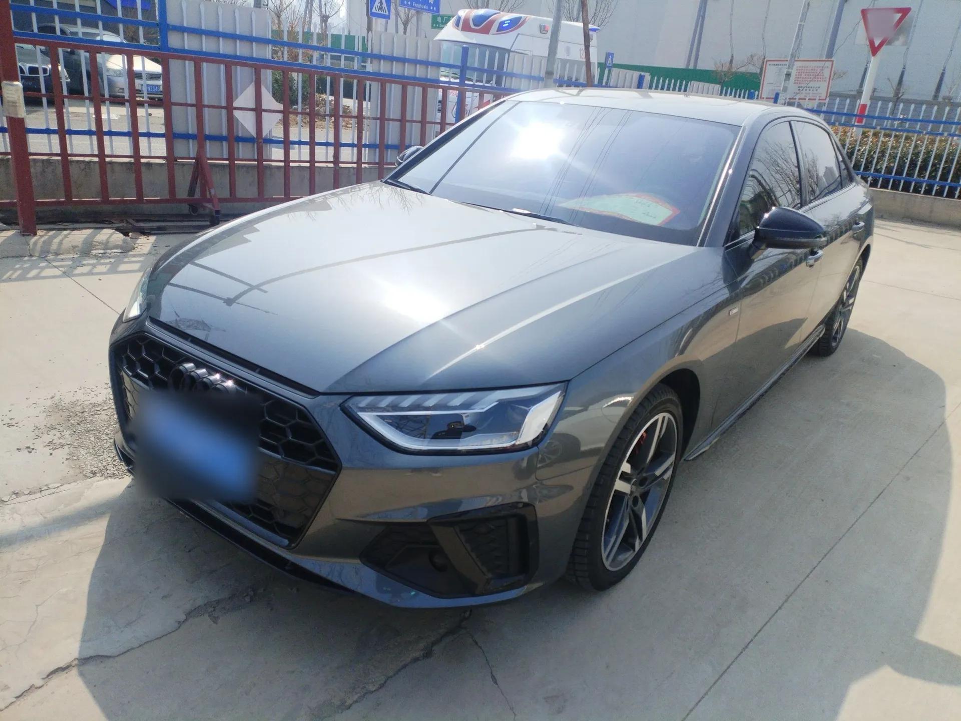 Audi A4L 2022 40 TFSI Luxury Dynamic Model — миниатюра 1