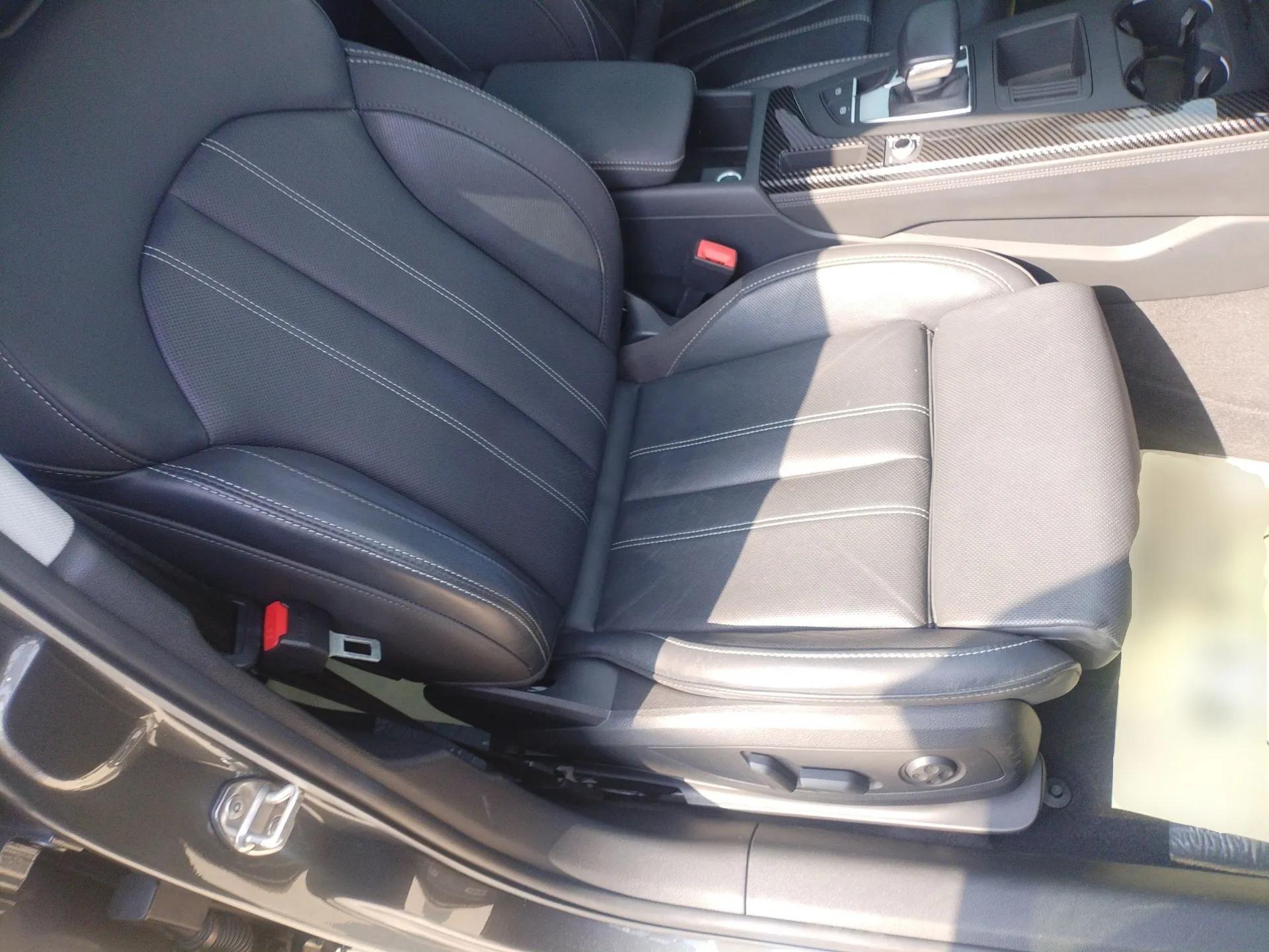 Audi A4L 2022 40 TFSI Luxury Dynamic Model — миниатюра 23