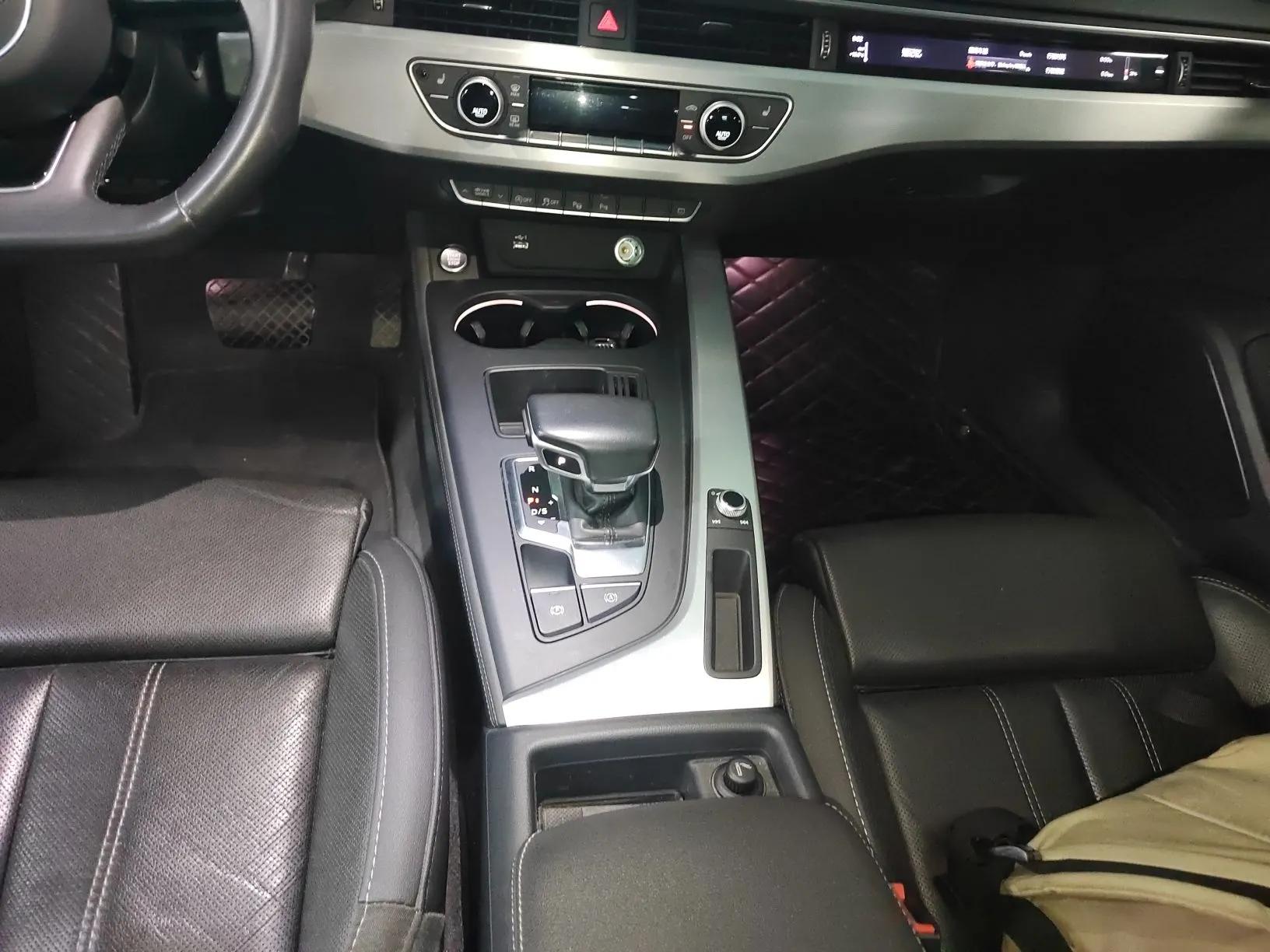 Audi A4L 2022 40 TFSI Luxury Dynamic Model — миниатюра 16