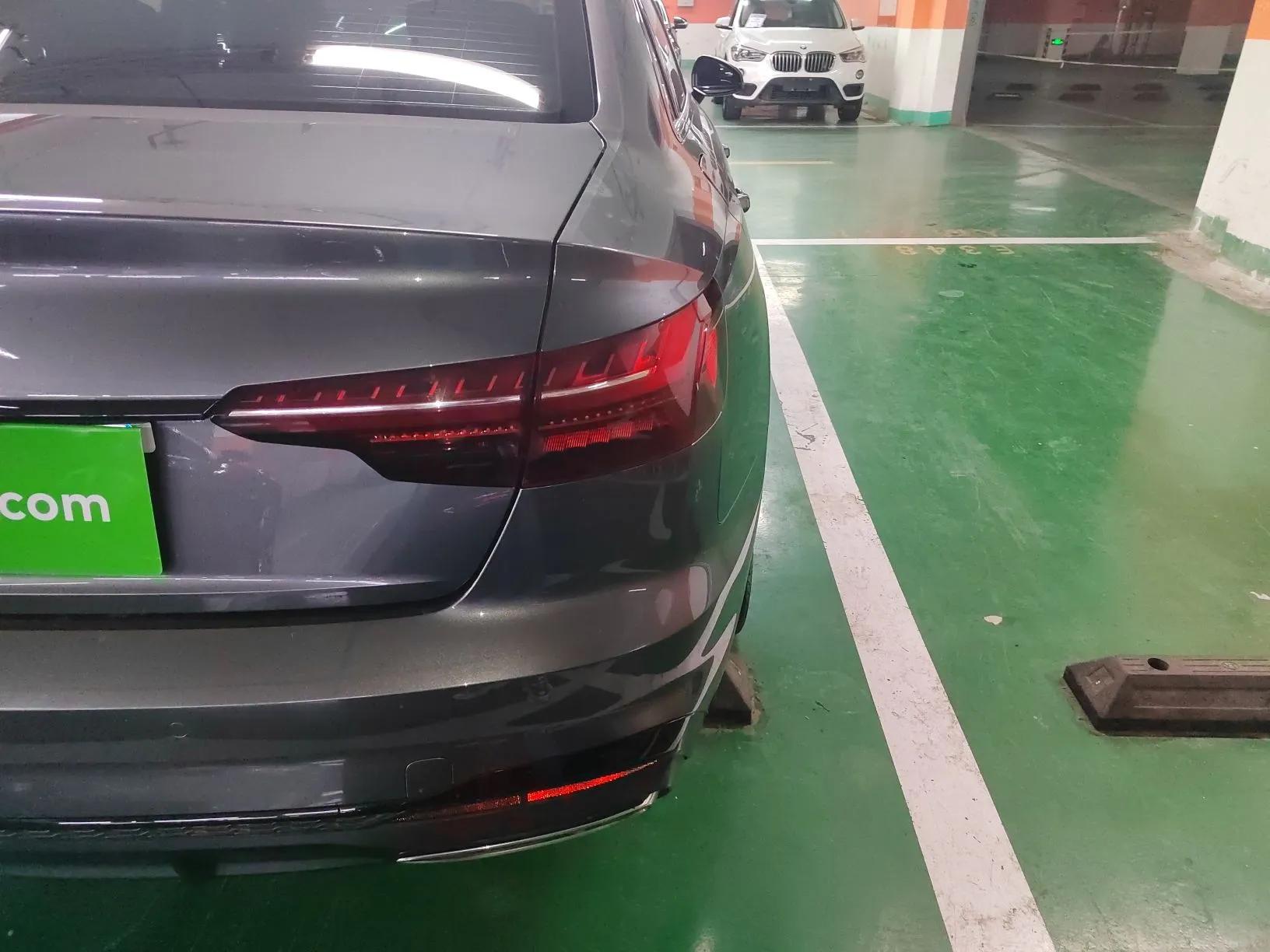 Audi A4L 2022 40 TFSI Luxury Dynamic Model — миниатюра 8