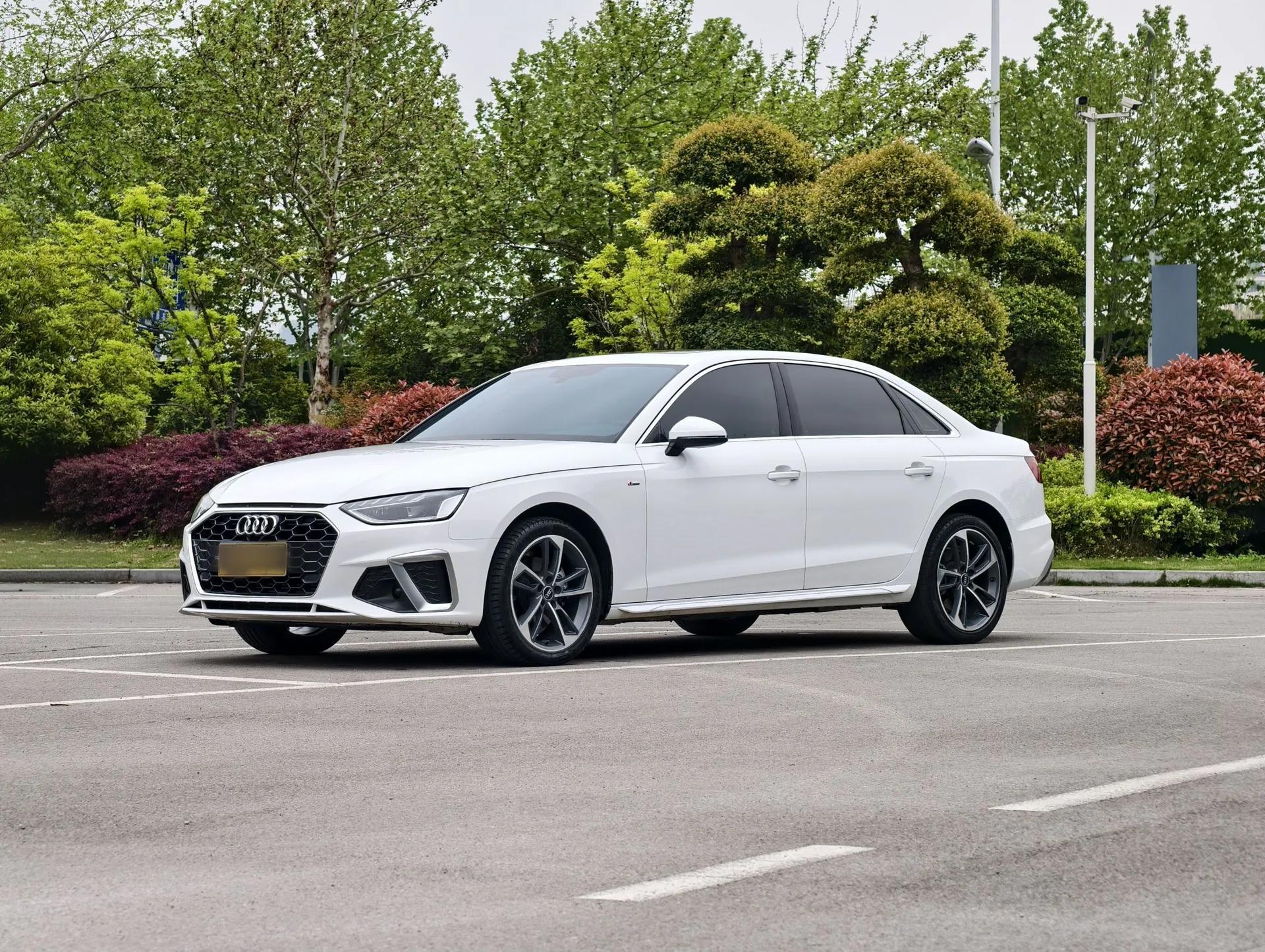Audi A4L 2022 40 TFSI Fashion Dynamic Model — миниатюра 1