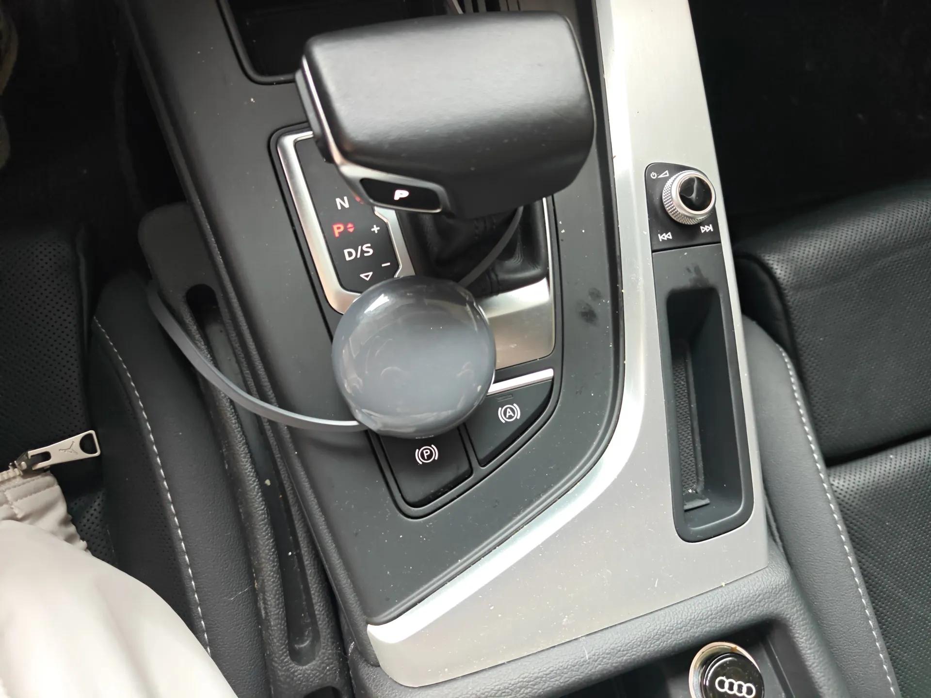 Audi A4L 2022 40 TFSI Fashion Dynamic Model — миниатюра 17