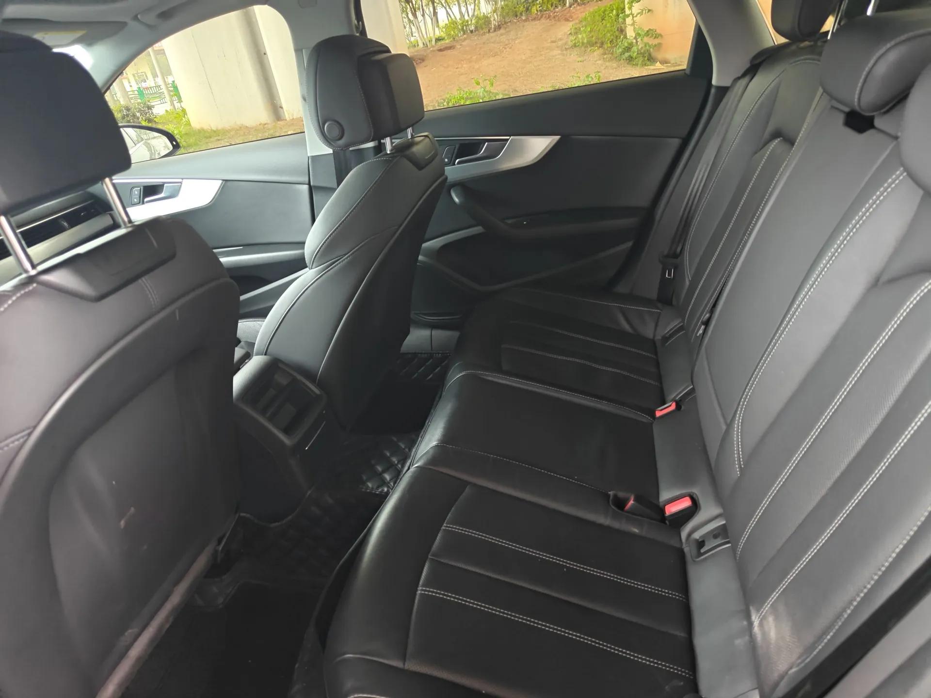 Audi A4L 2022 40 TFSI Fashion Dynamic Model — миниатюра 20