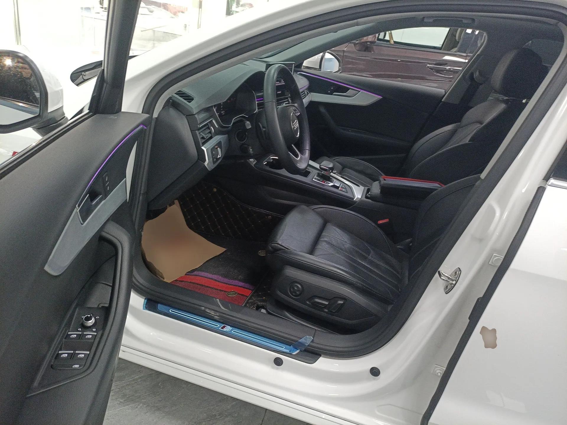 Audi A4L 2022 40 TFSI Fashion Dynamic Model — миниатюра 16
