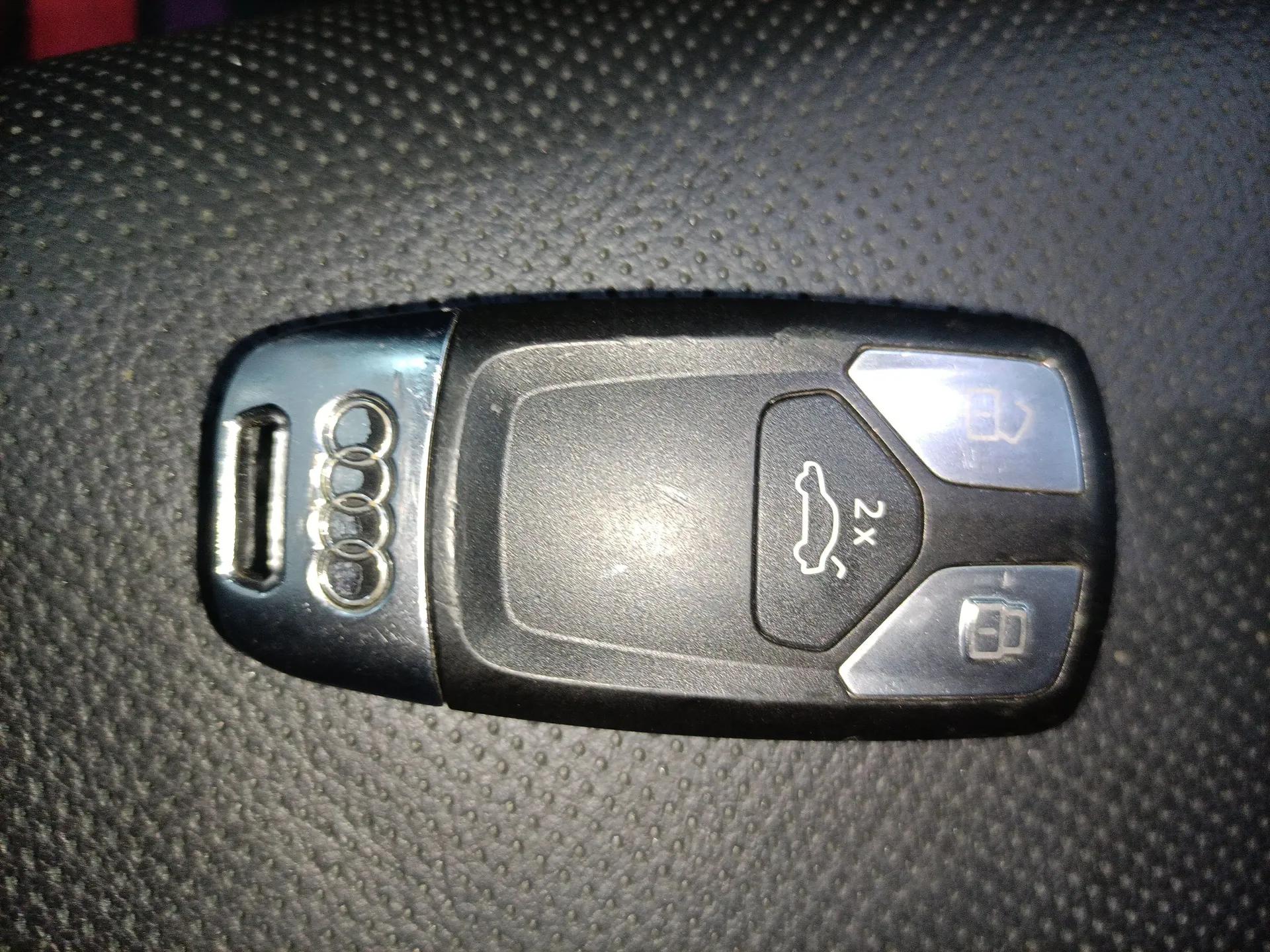 Audi A4L 2022 40 TFSI Fashion Dynamic Model — миниатюра 19