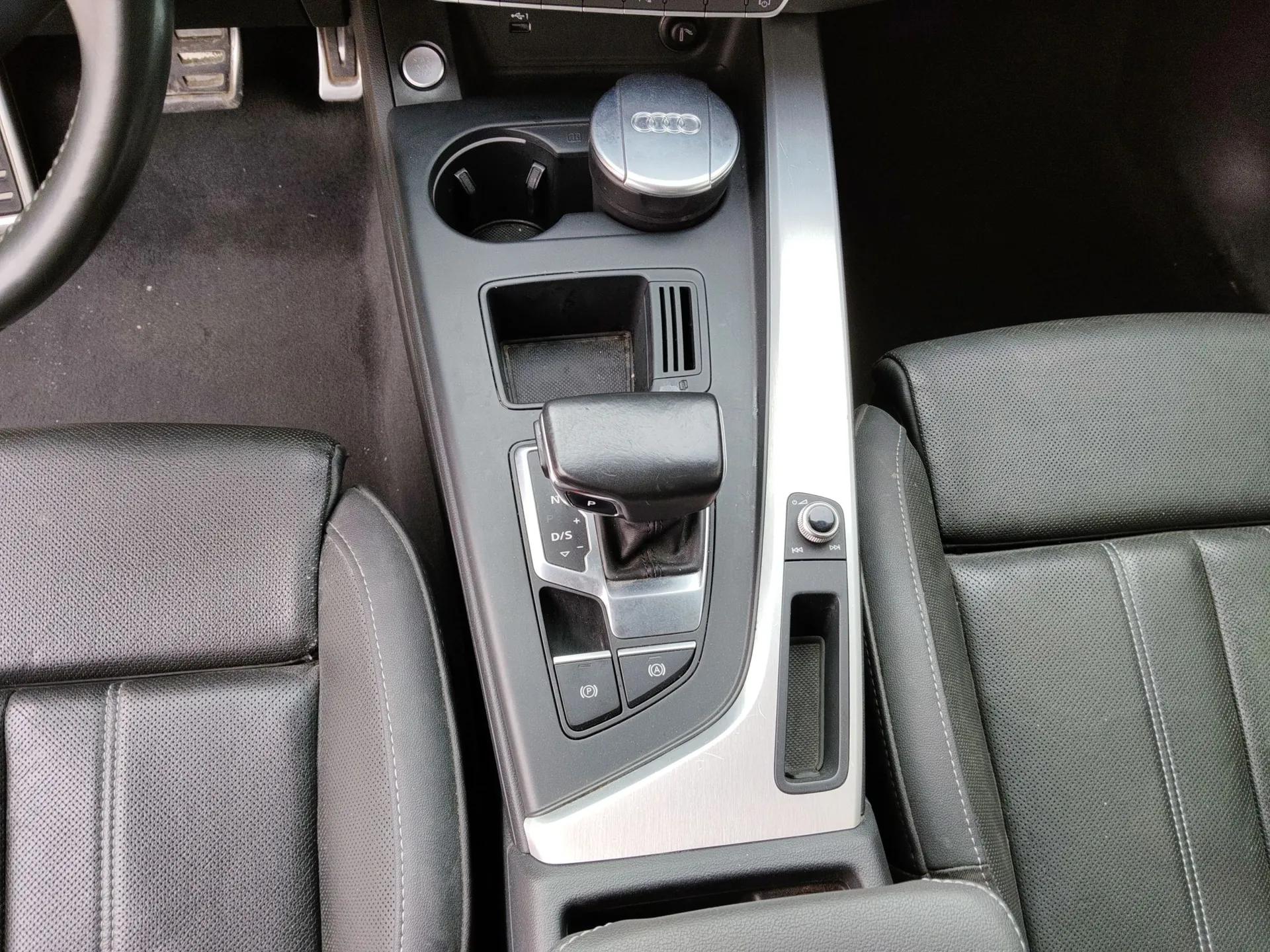 Audi A4L 2020 40 TFSI Fashion Dynamic Model — миниатюра 17