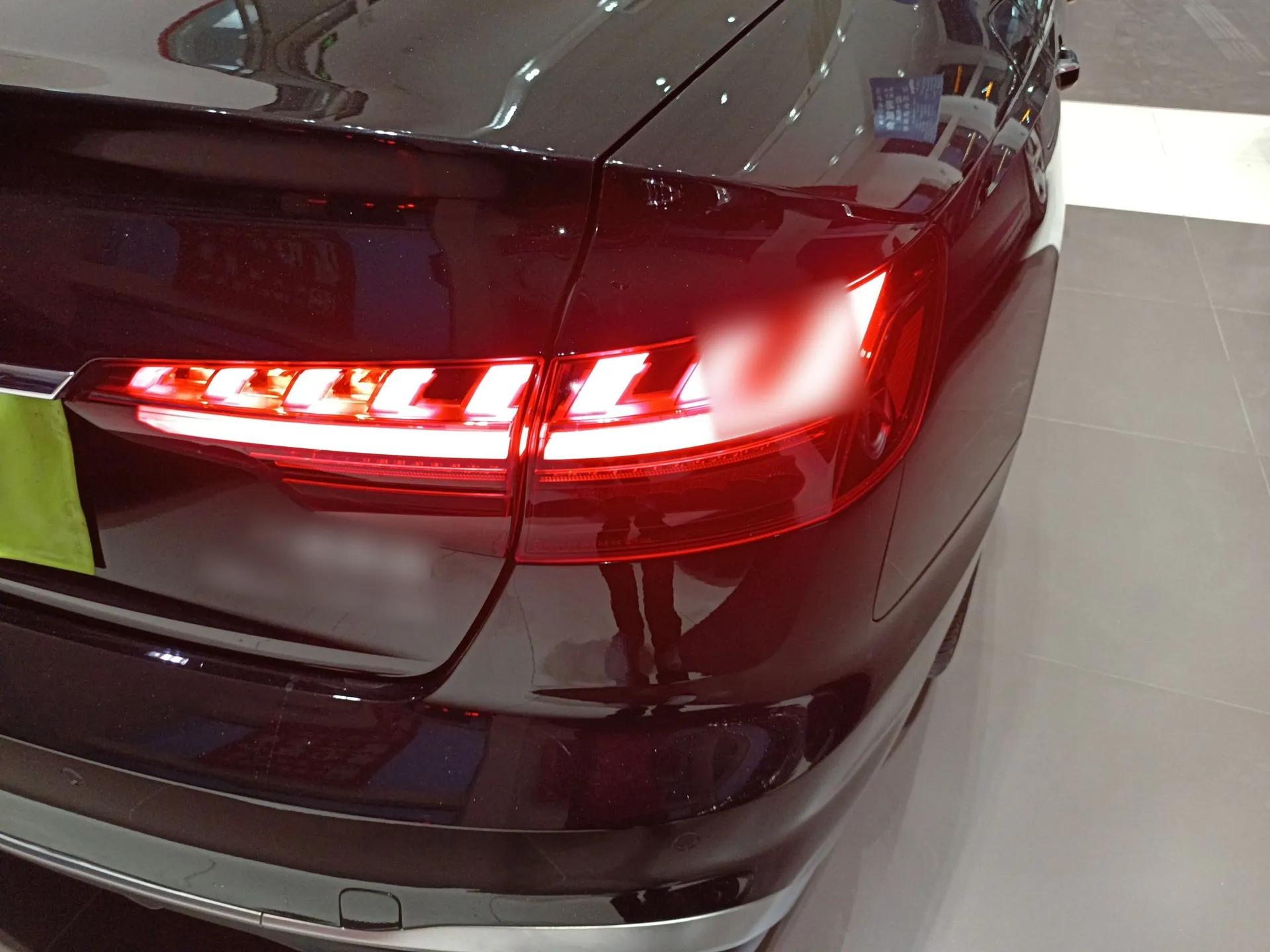 Audi A4L 2020 40 TFSI Luxury Dynamic Model — миниатюра 8