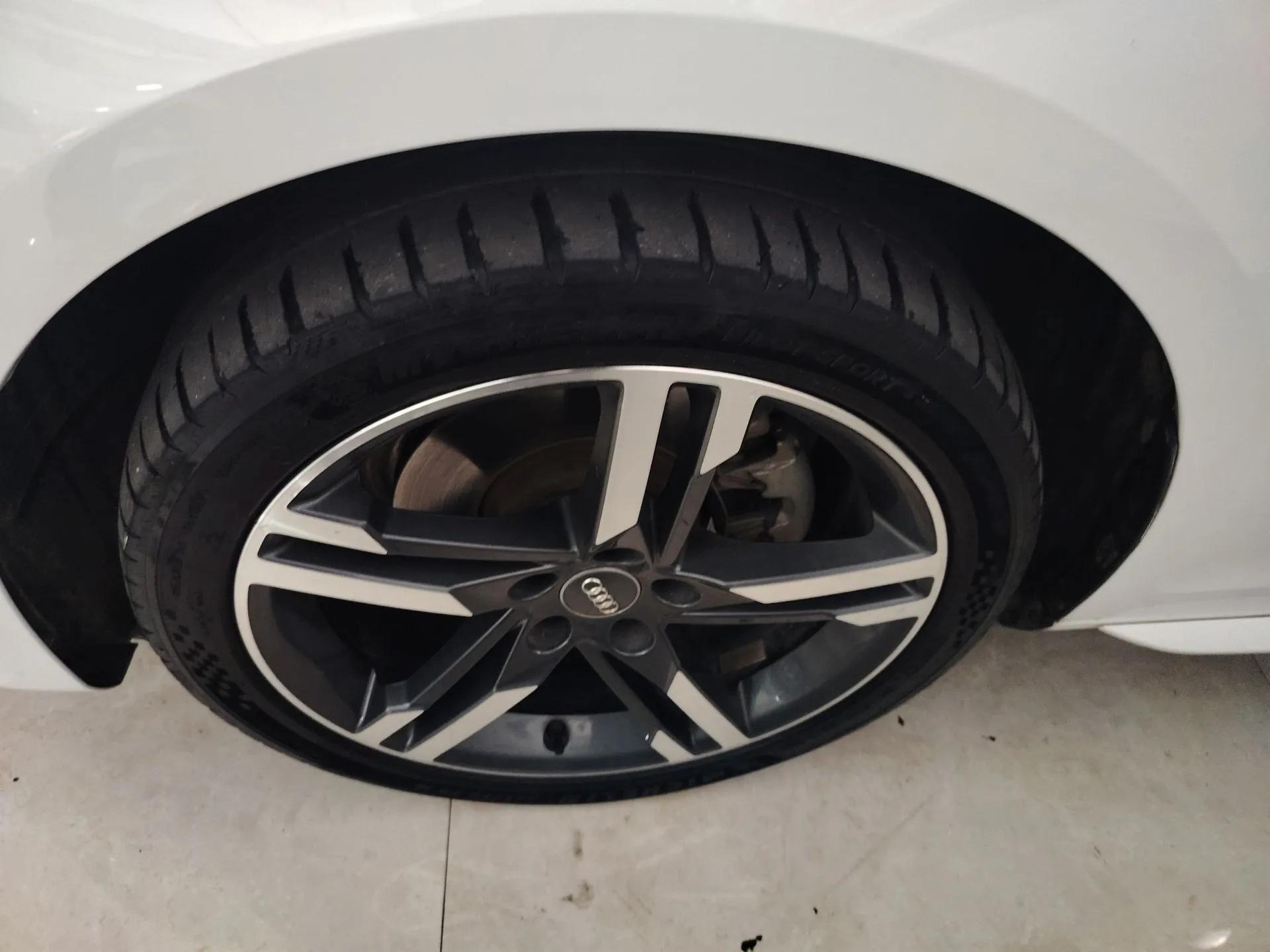 Audi A4L 2020 40 TFSI quattro Luxury Dynamic Model — миниатюра 8