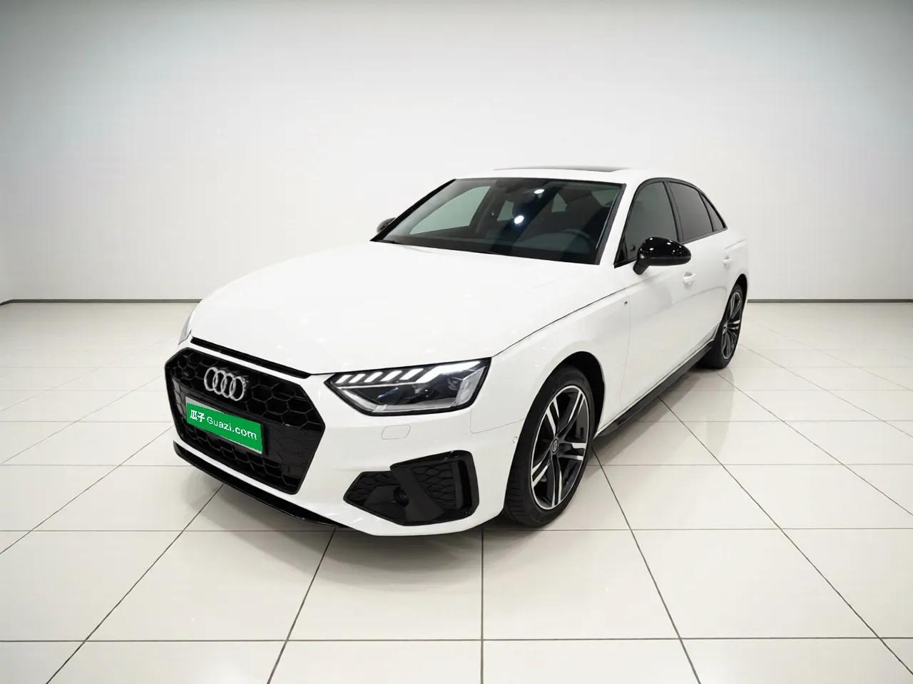 Audi A4L 2022 40 TFSI Luxury Dynamic Model — миниатюра 1