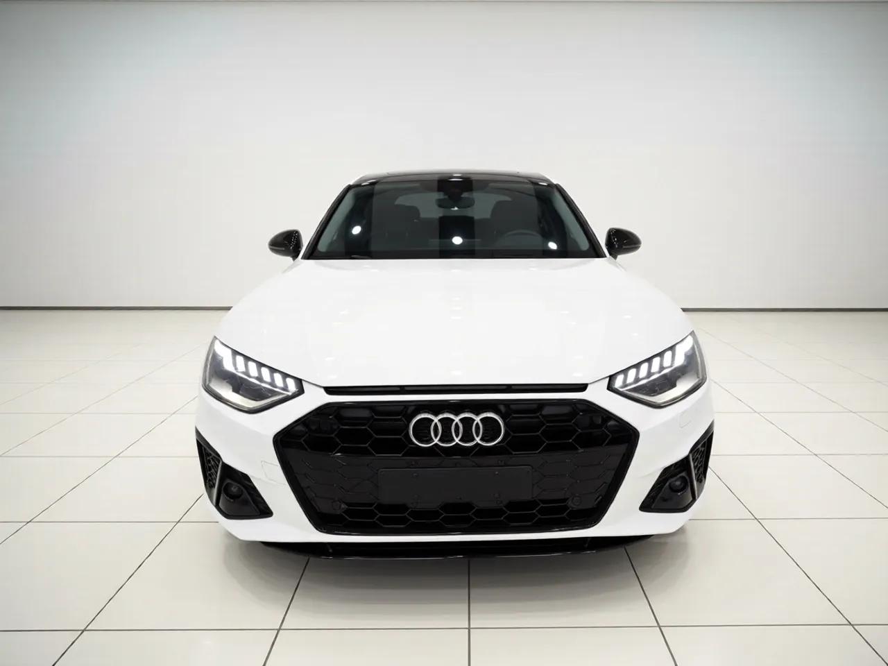 Audi A4L 2022 40 TFSI Luxury Dynamic Model — миниатюра 2